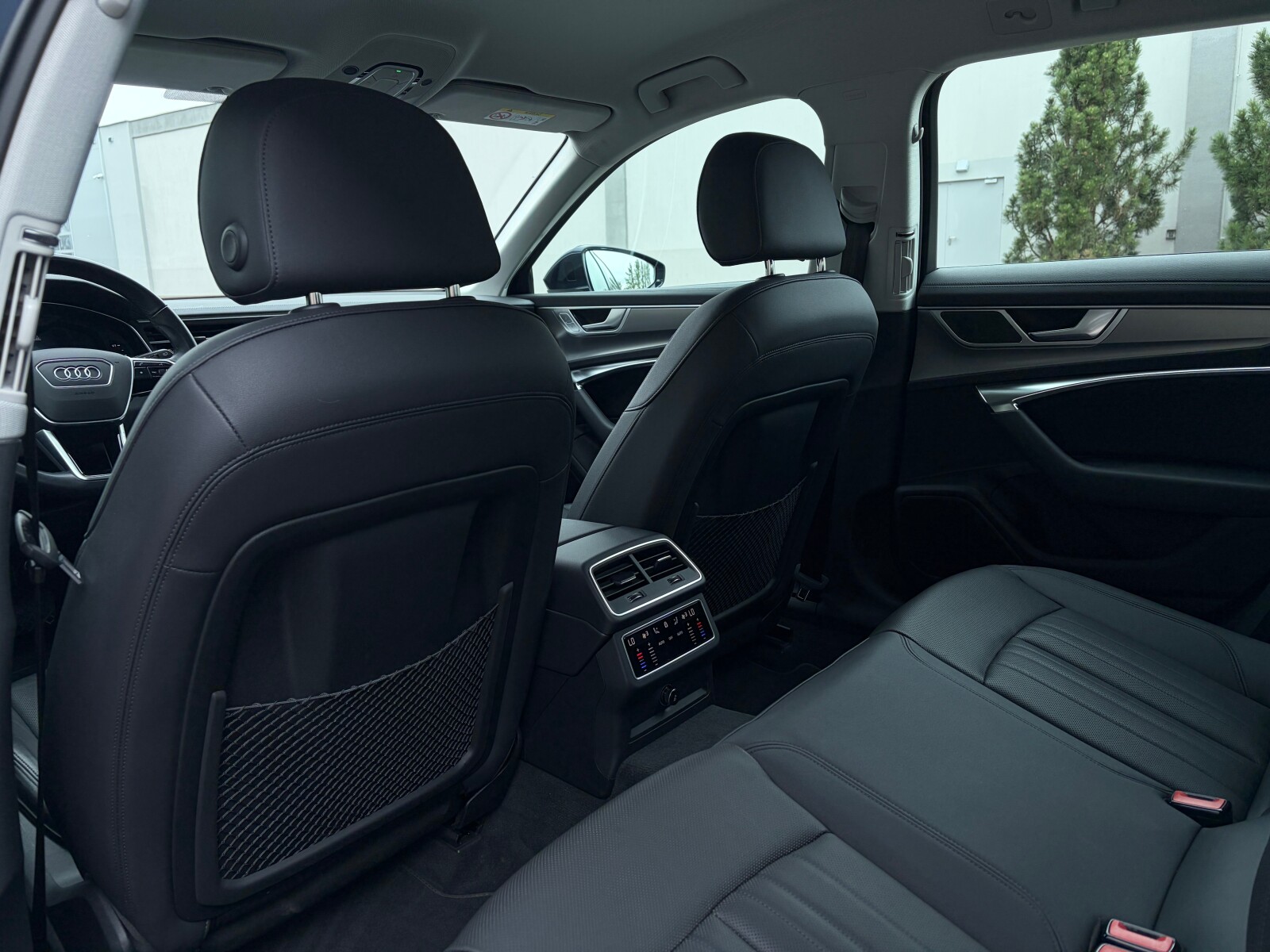 Audi A6 Avant - zdjęcie 24