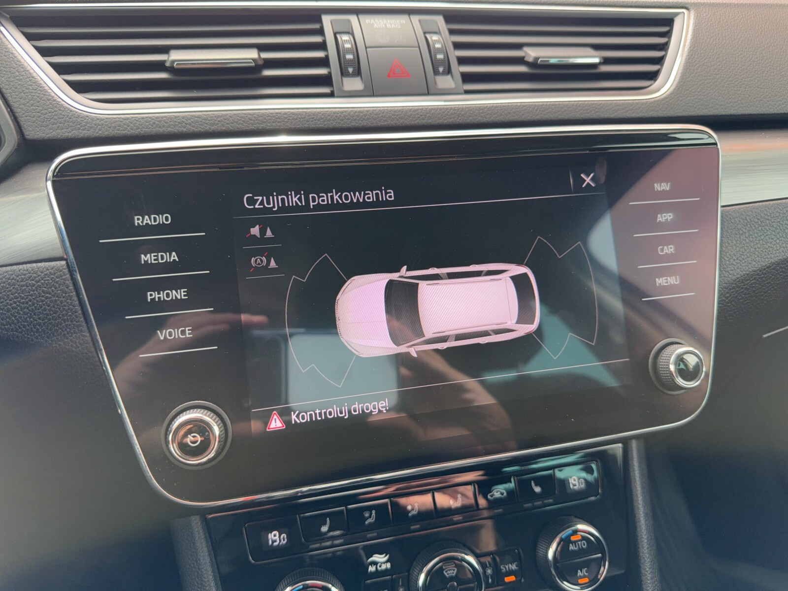 Škoda Superb Combi - zdjęcie 30