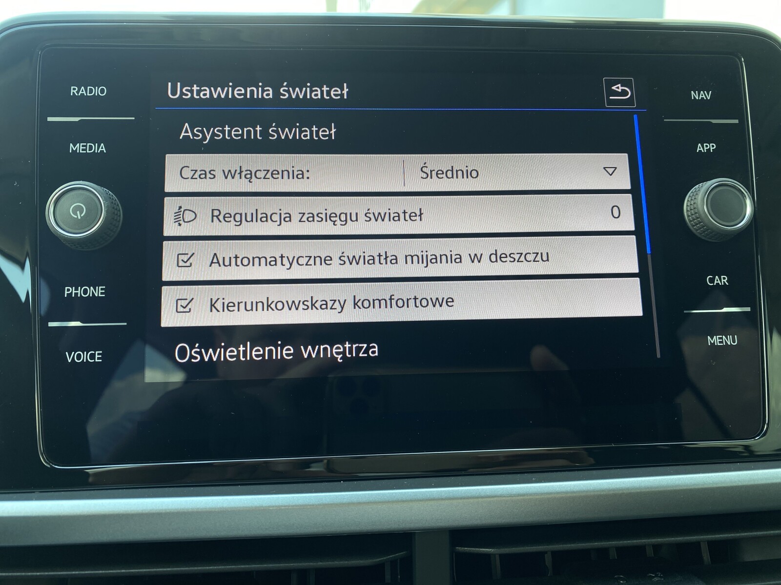 Volkswagen T-Roc - zdjęcie 22