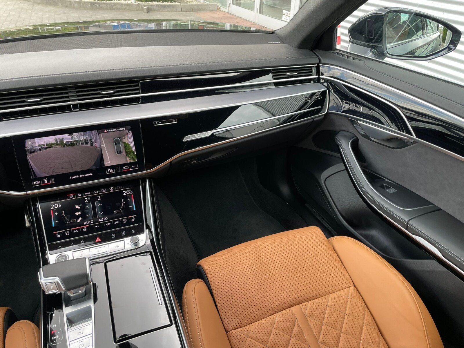 Audi A8 - zdjęcie 17