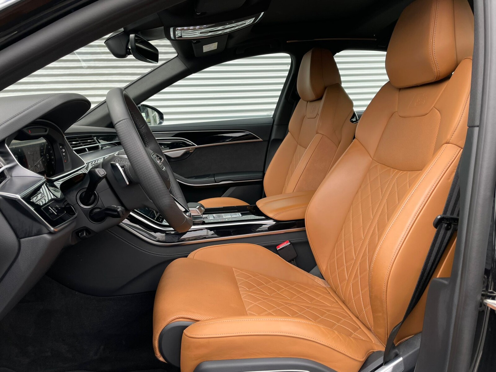 Audi A8 - zdjęcie 22
