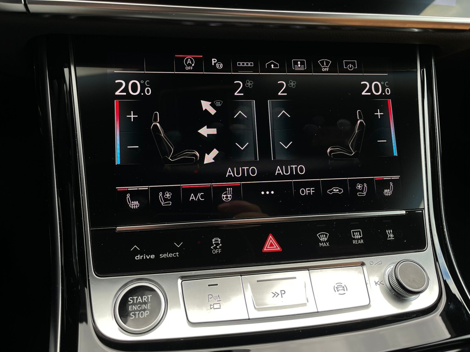 Audi A8 - zdjęcie 38