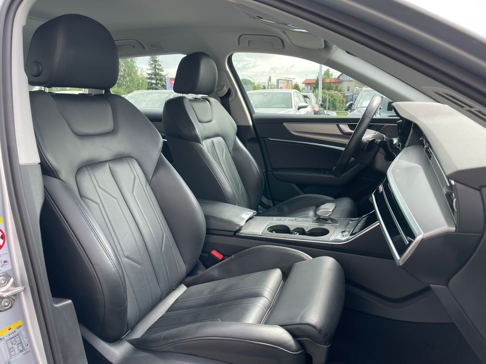 Audi A6 Avant - zdjęcie 25