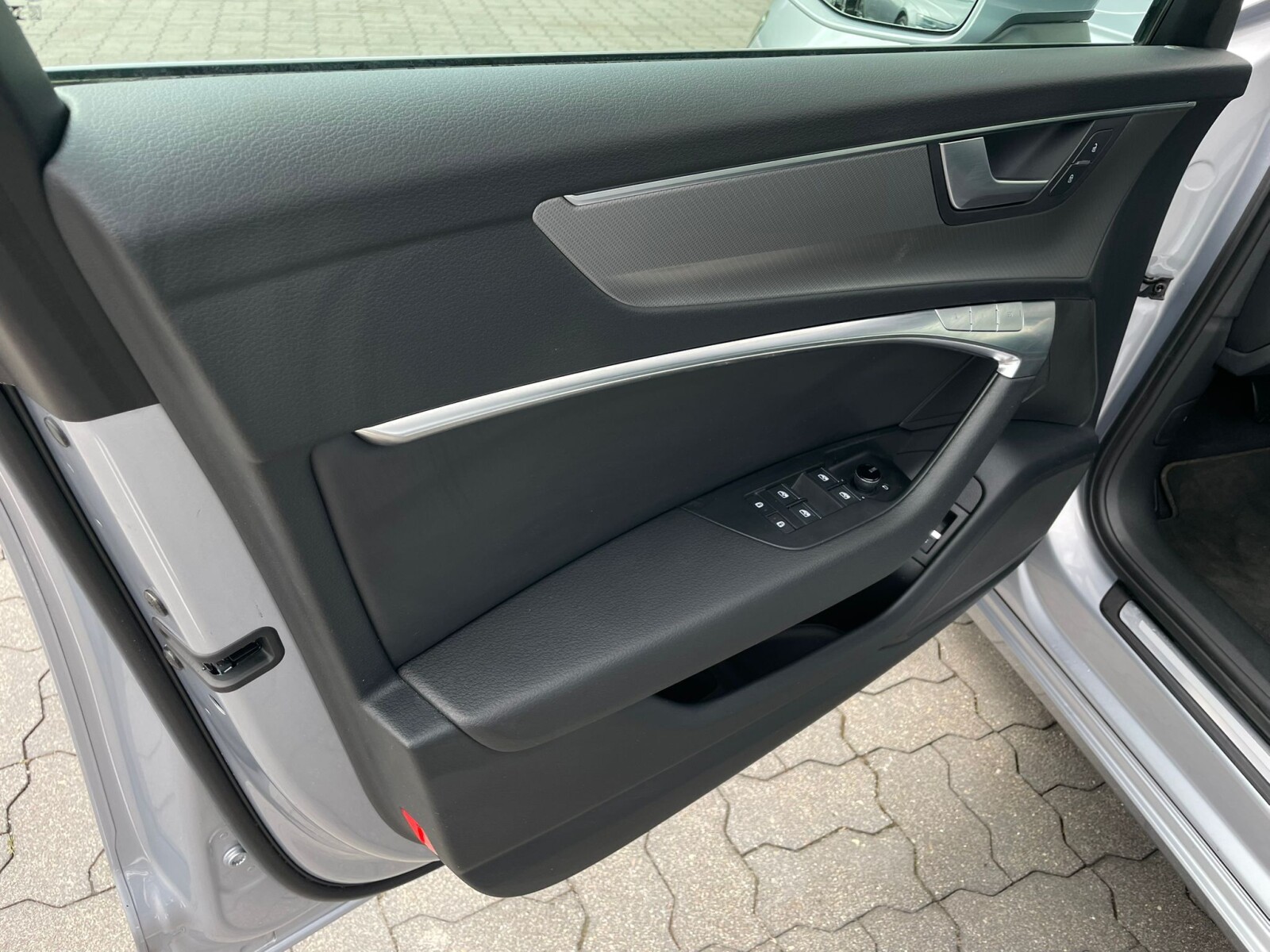 Audi A6 Avant - zdjęcie 19