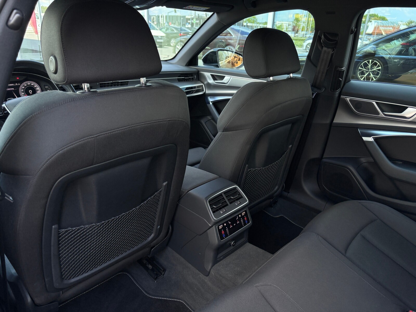 Audi A6 Limousine - zdjęcie 24