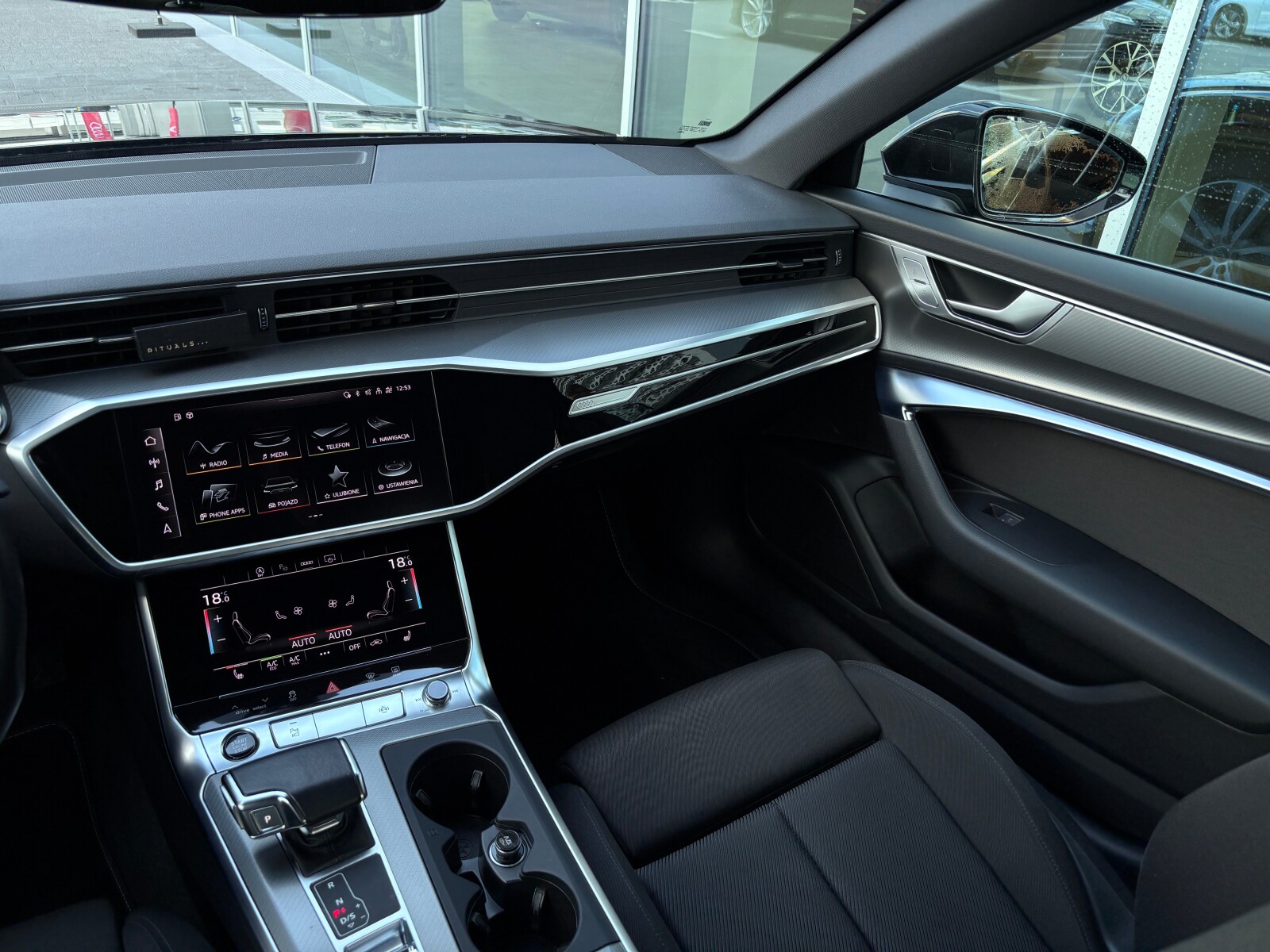 Audi A6 Limousine - zdjęcie 20