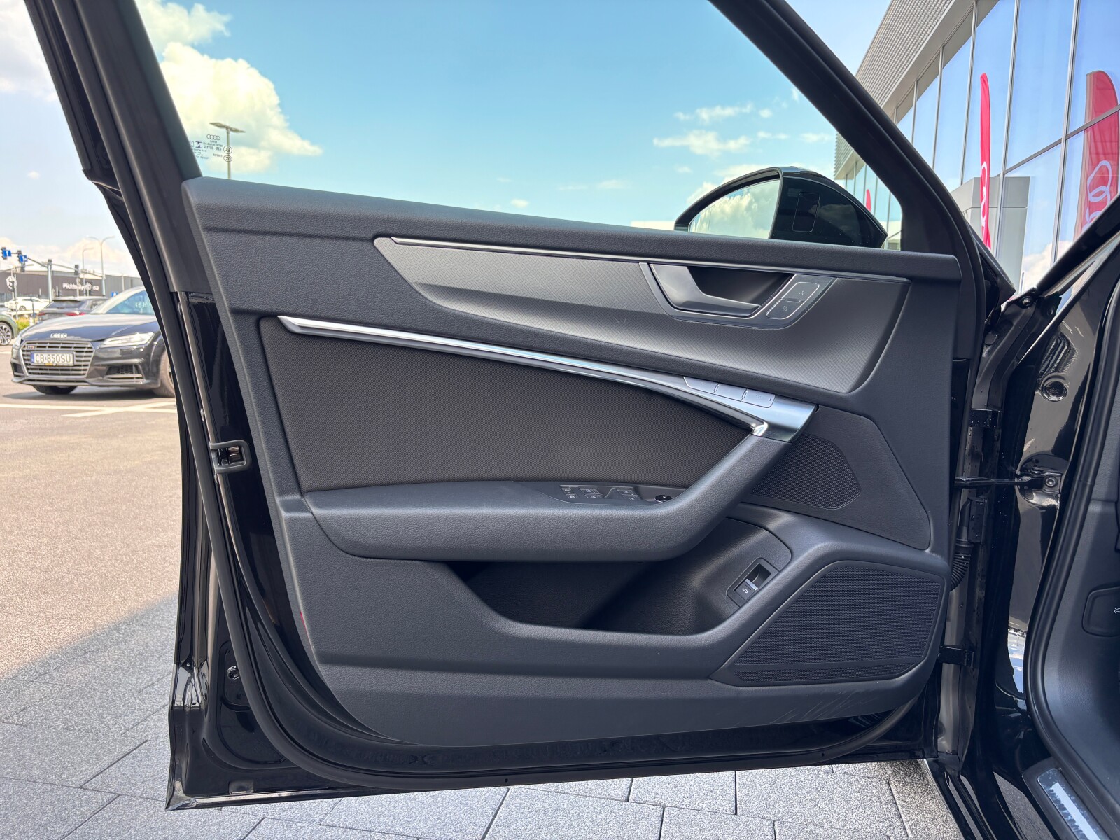 Audi A6 Limousine - zdjęcie 9
