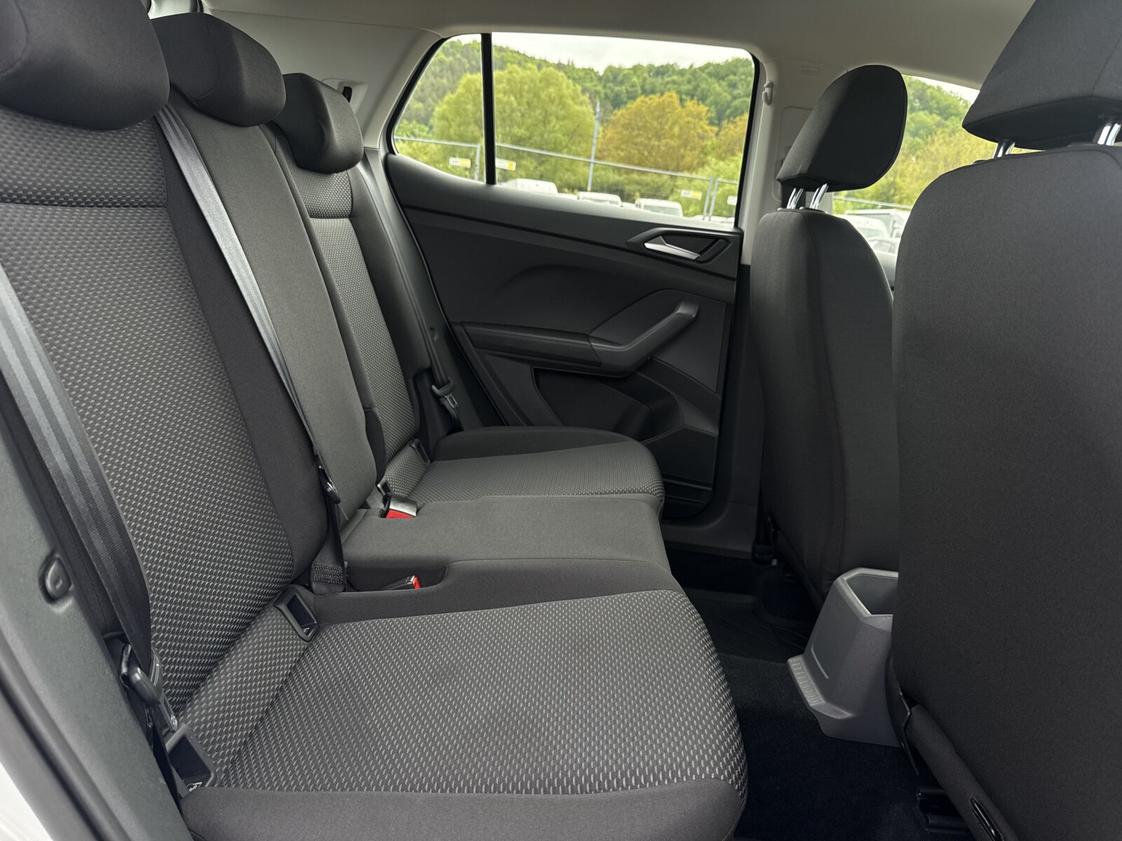 Volkswagen T-Cross - zdjęcie 27