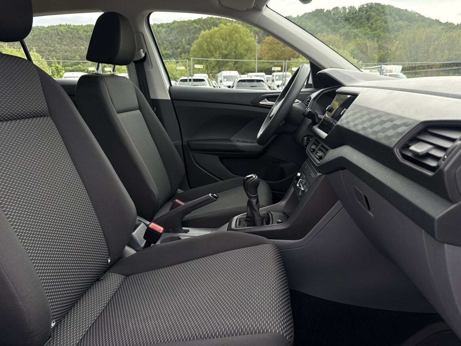 Volkswagen T-Cross - zdjęcie 14