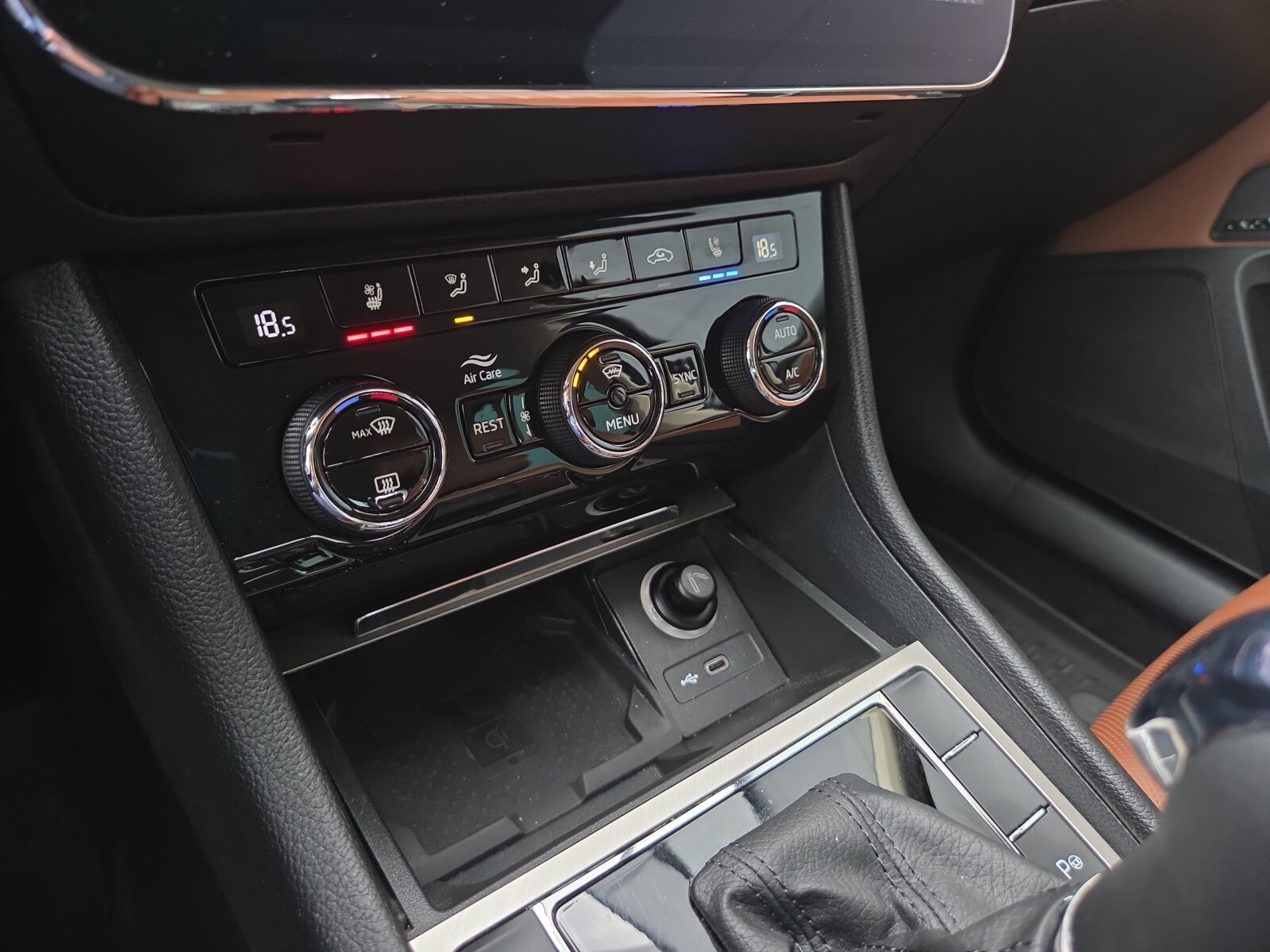 Škoda Superb - zdjęcie 14