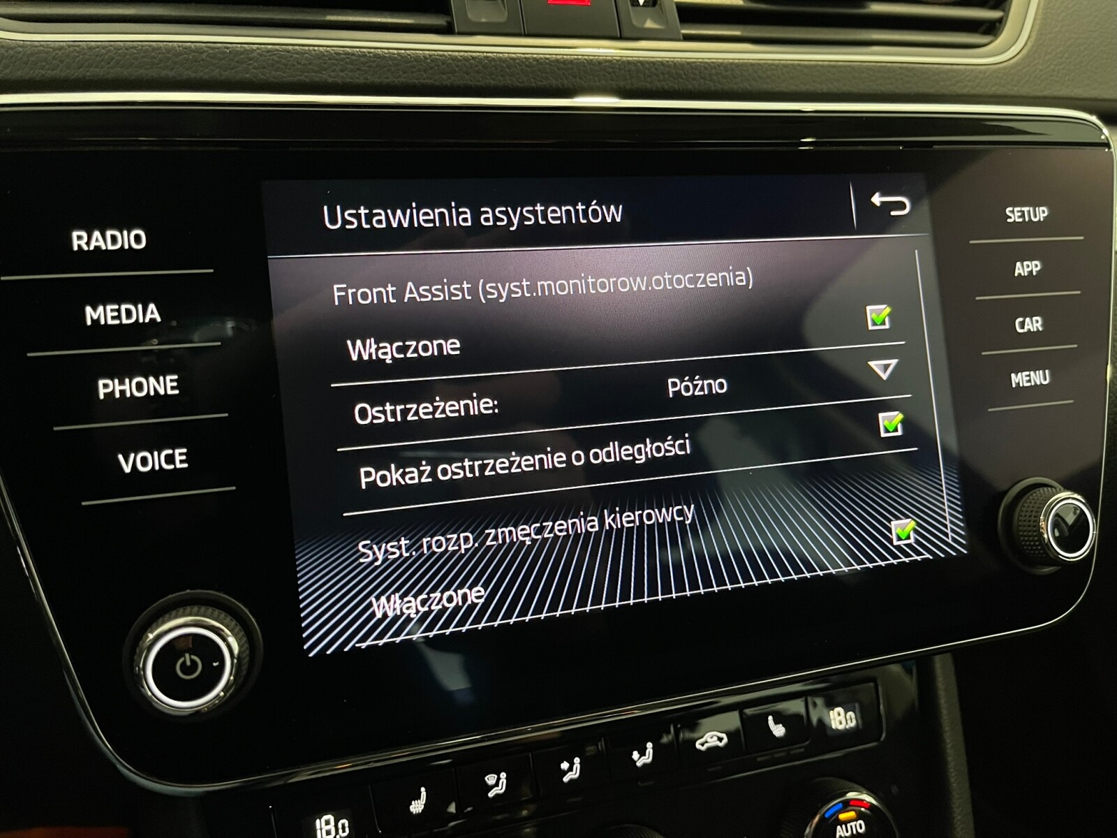 Škoda Superb - zdjęcie 21