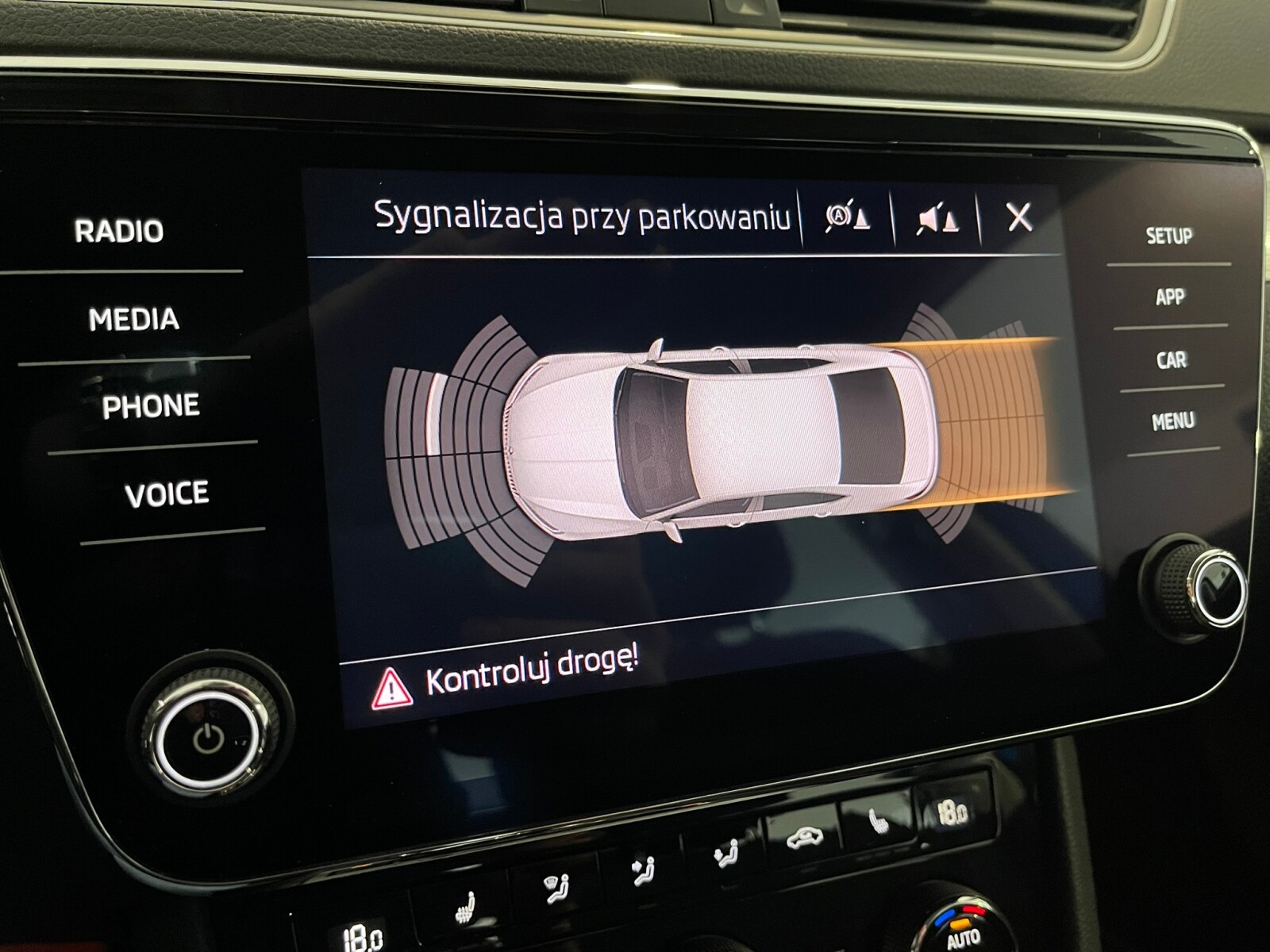 Škoda Superb - zdjęcie 18