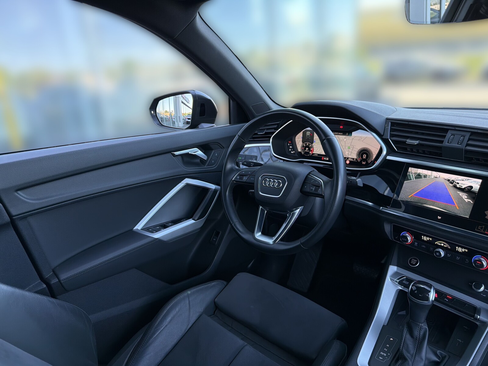 Audi Q3 - zdjęcie 16