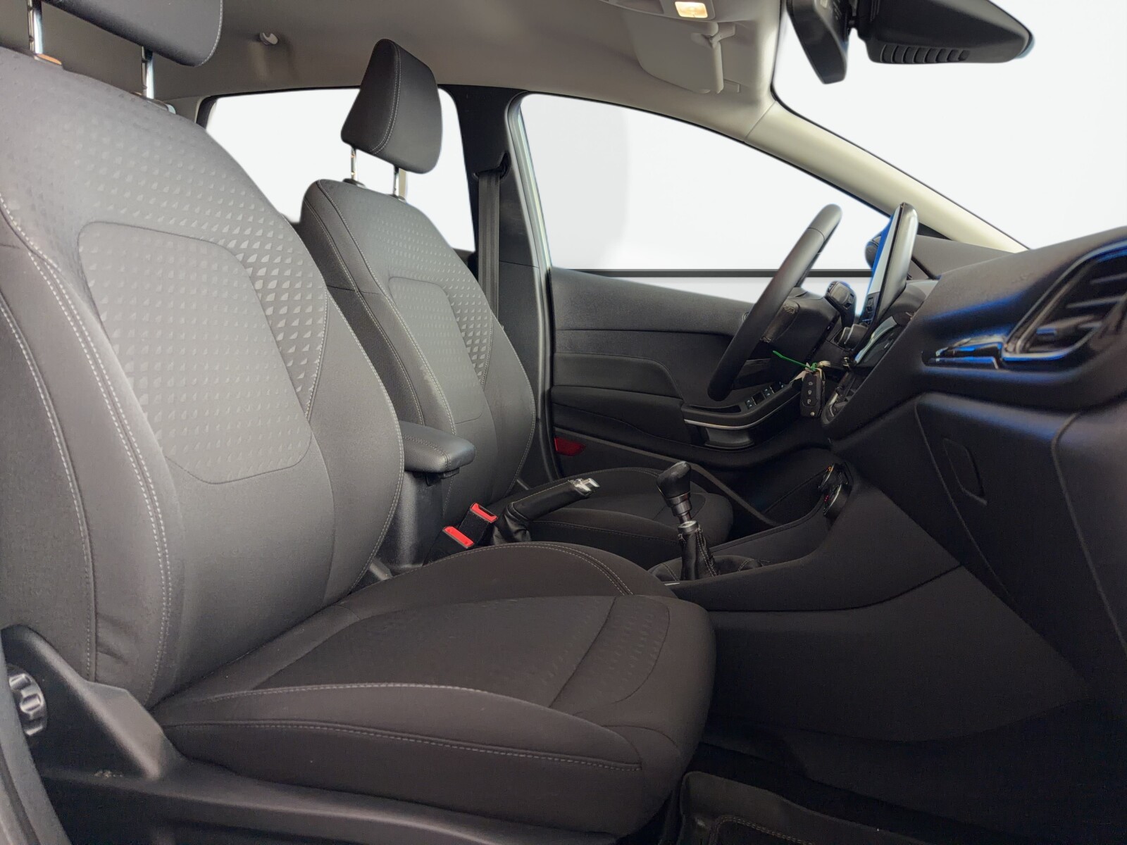 Ford Fiesta - zdjęcie 18