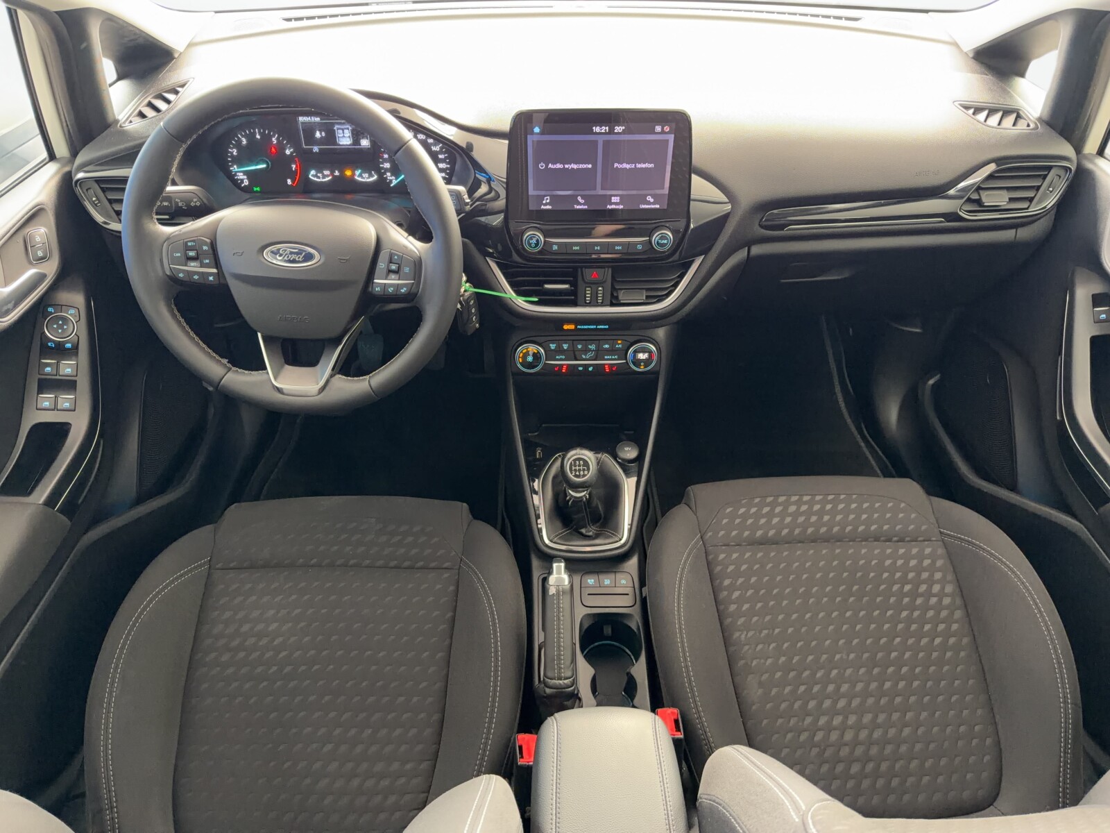 Ford Fiesta - zdjęcie 20