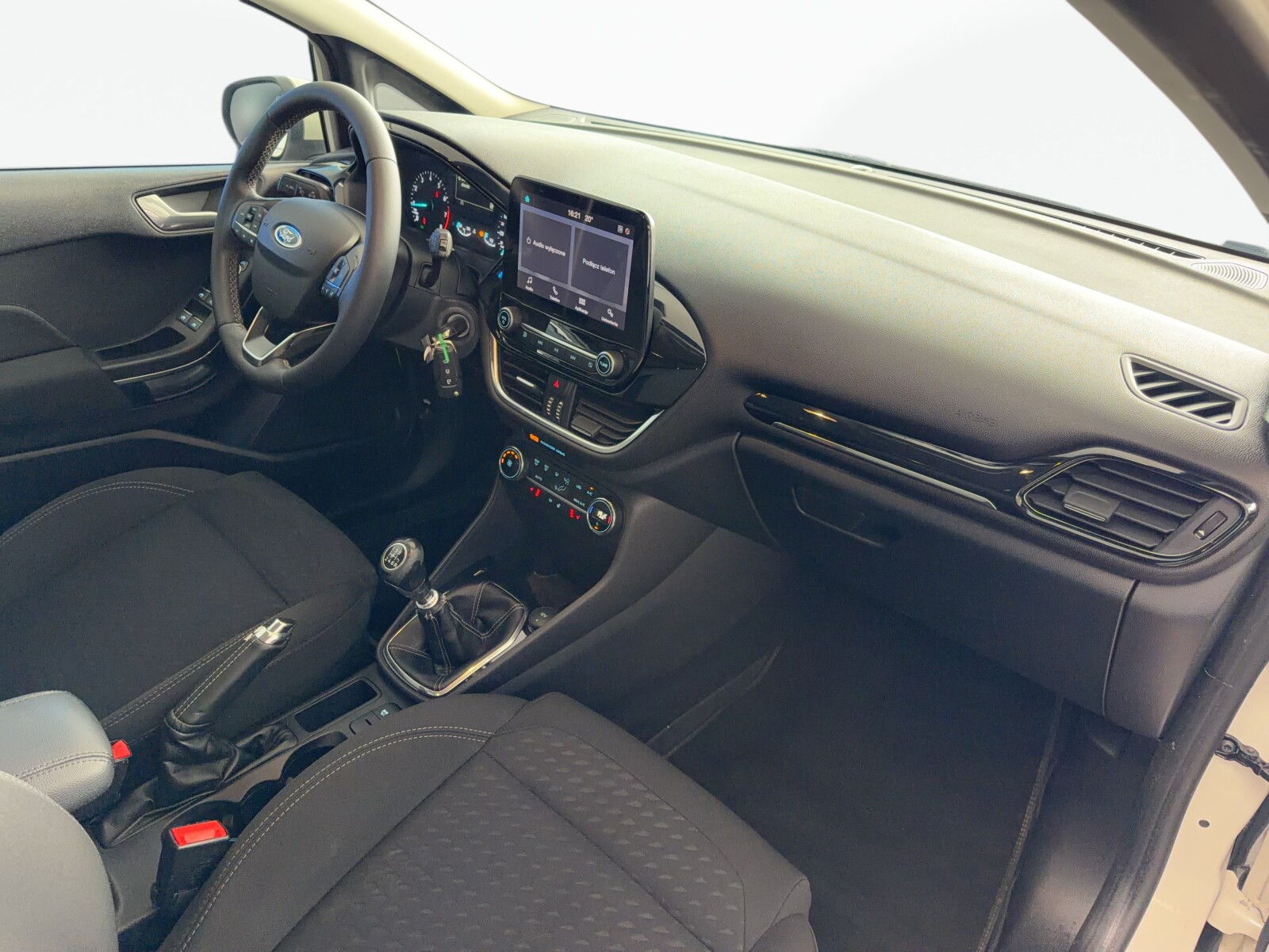 Ford Fiesta - zdjęcie 17
