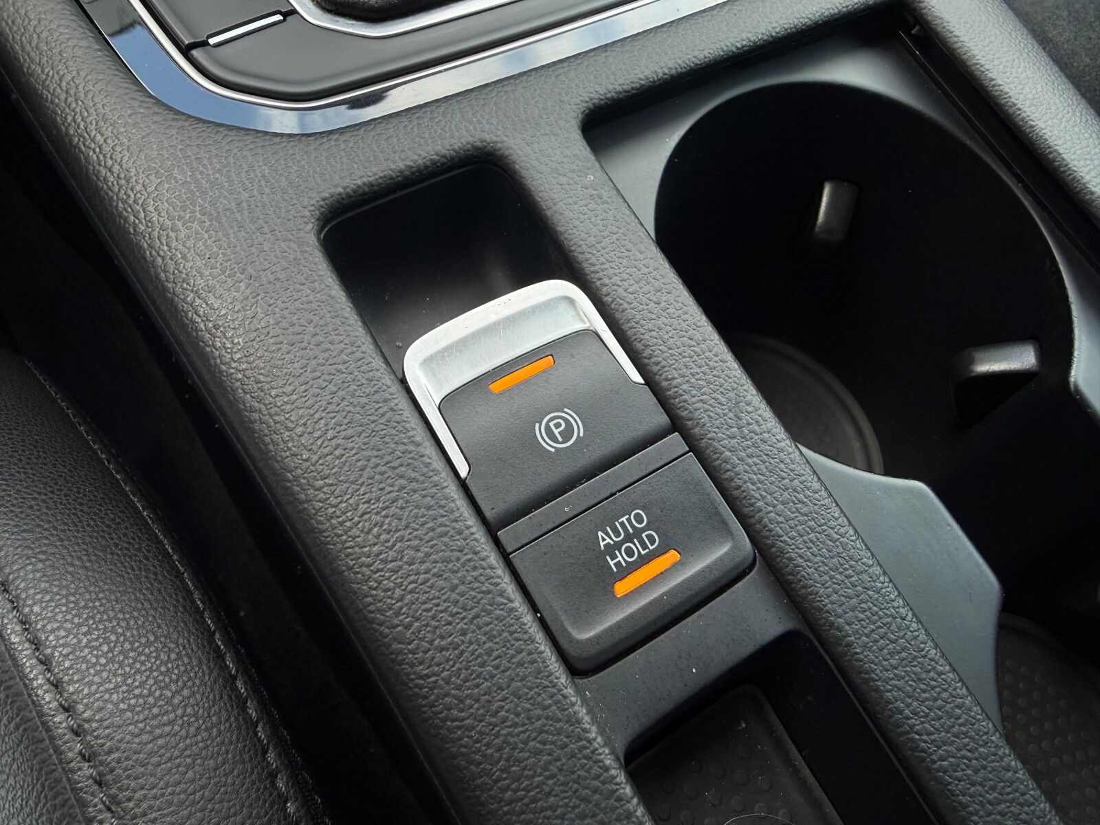 Volkswagen Passat - zdjęcie 24