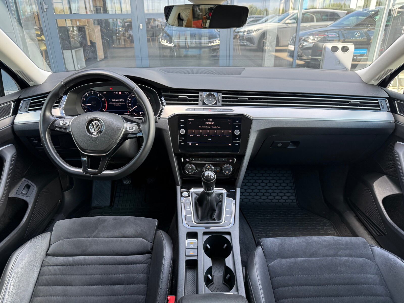 Volkswagen Passat - zdjęcie 9