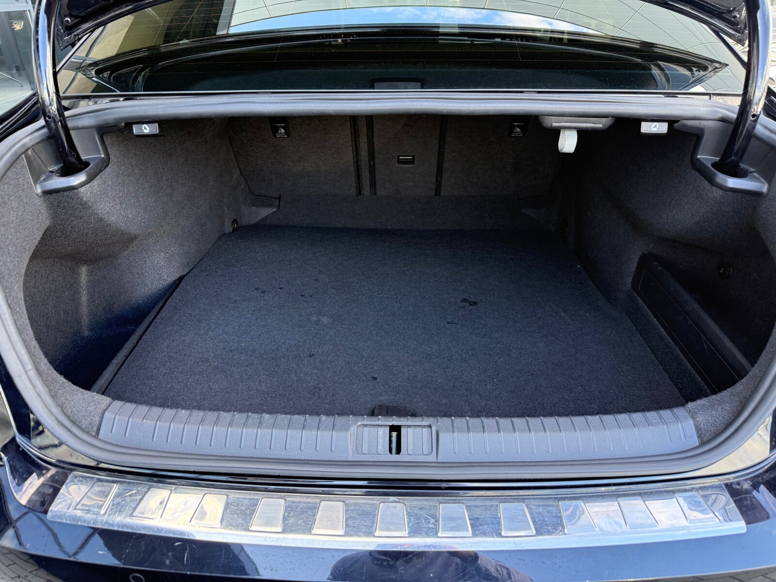 Volkswagen Passat - zdjęcie 19