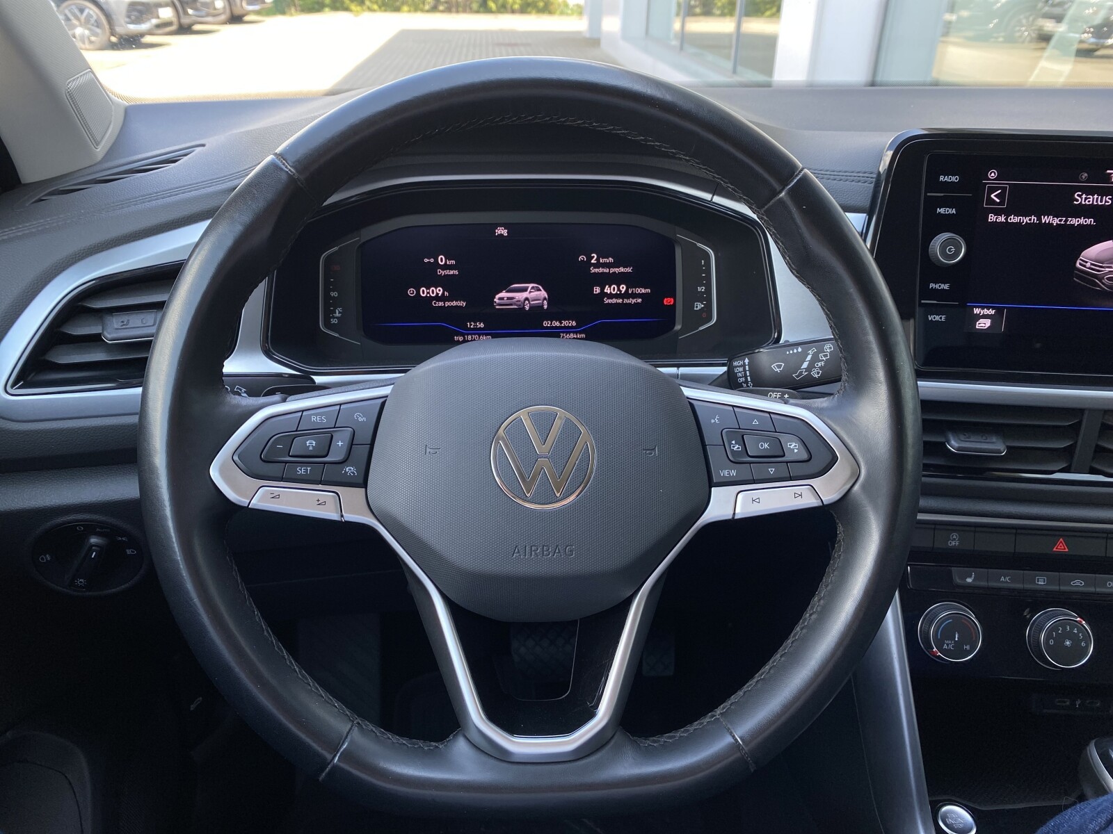 Volkswagen T-Roc - zdjęcie 13