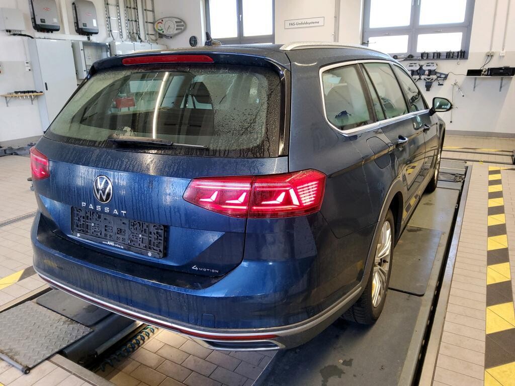 Volkswagen Passat Alltrack - zdjęcie 4