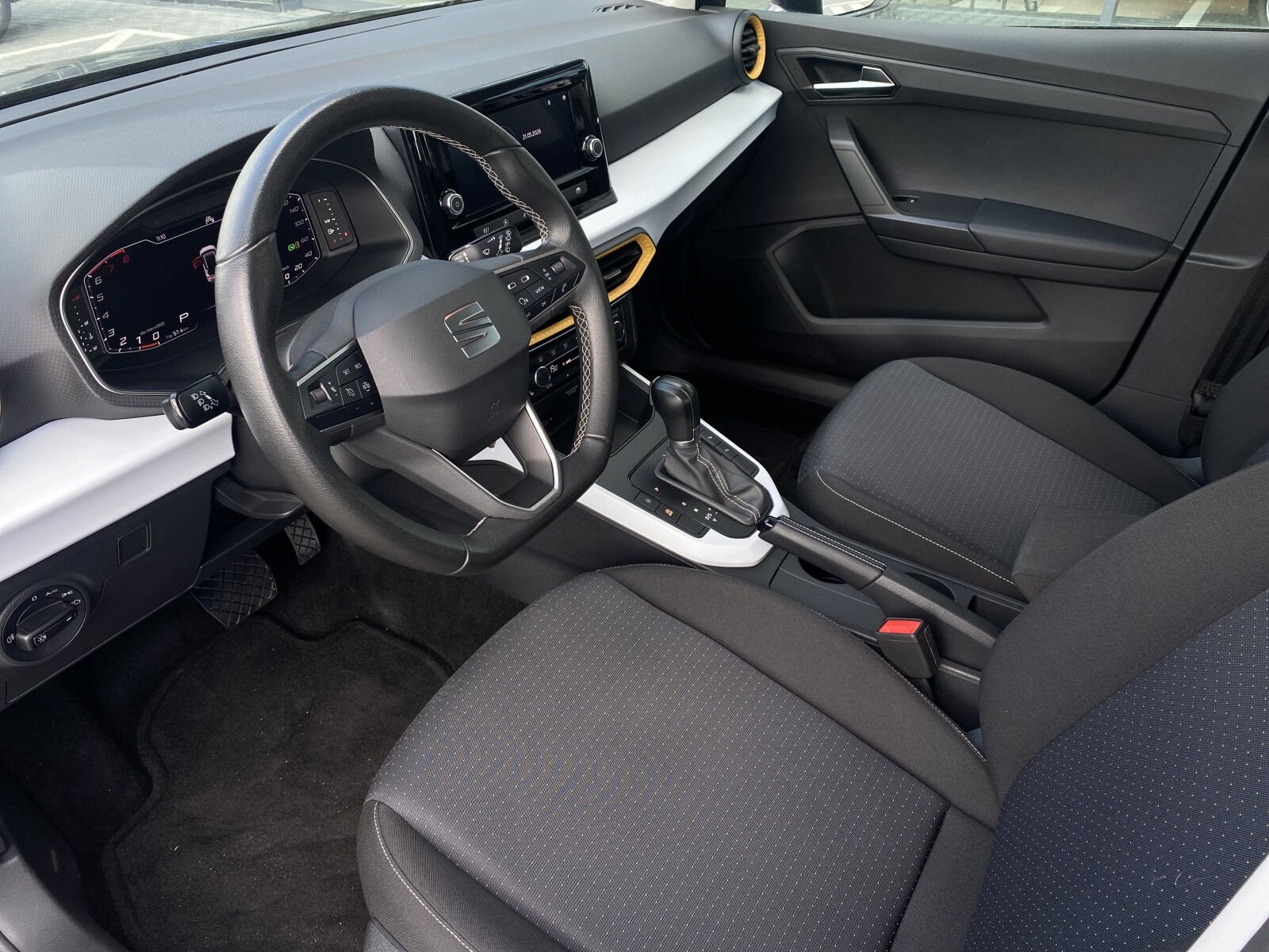 Seat Arona - zdjęcie 10