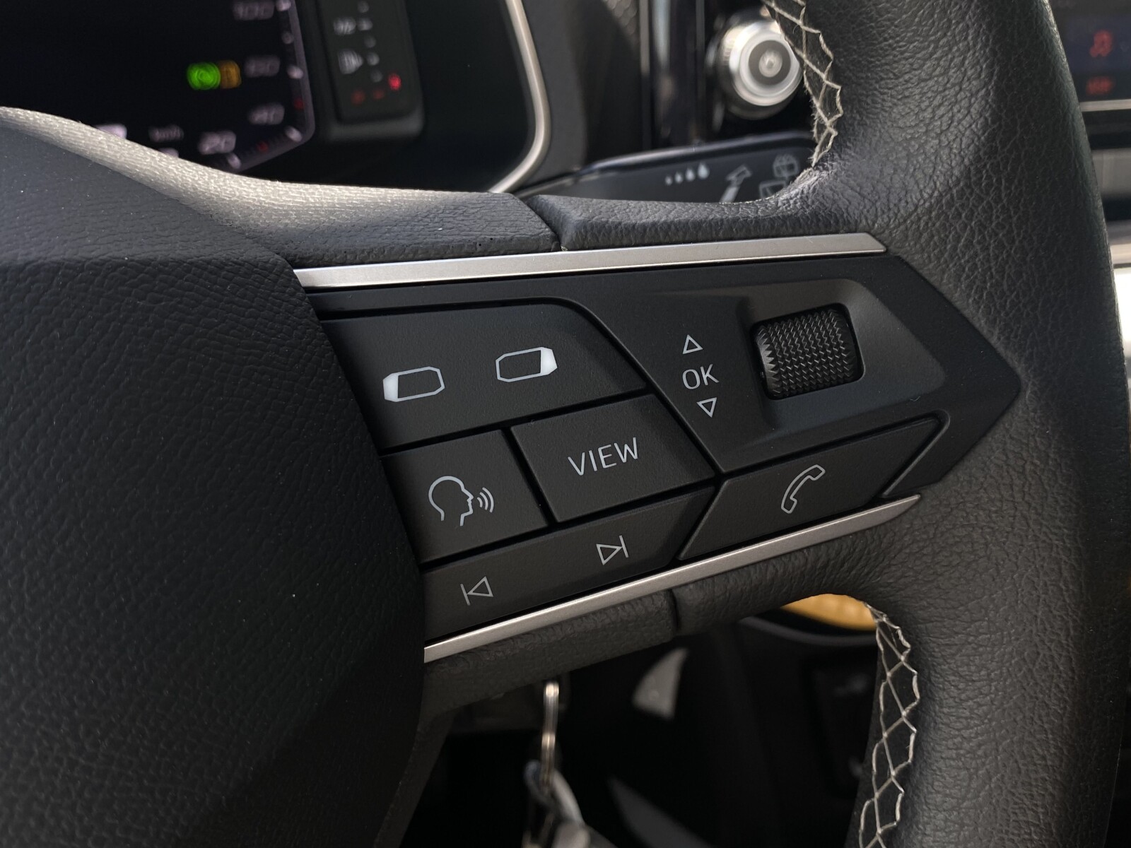 Seat Arona - zdjęcie 14