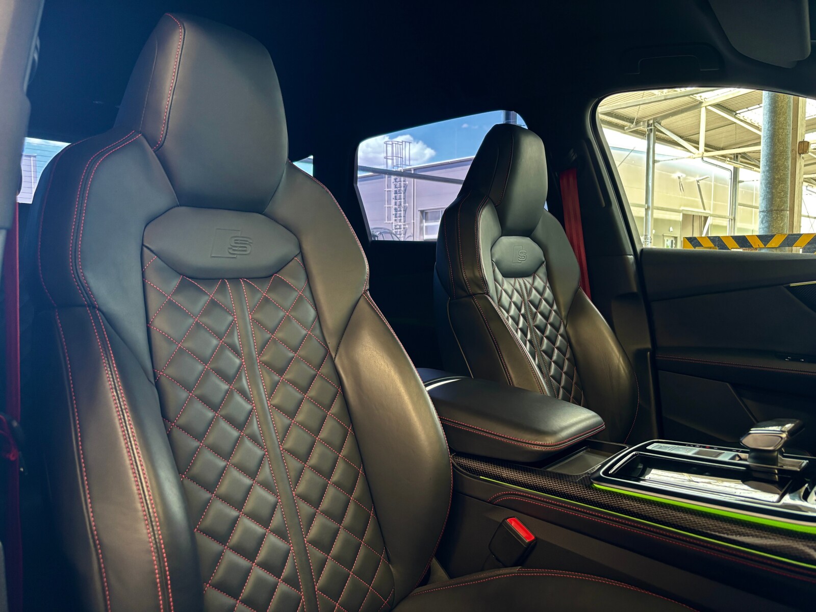 Audi Q7 - zdjęcie 23