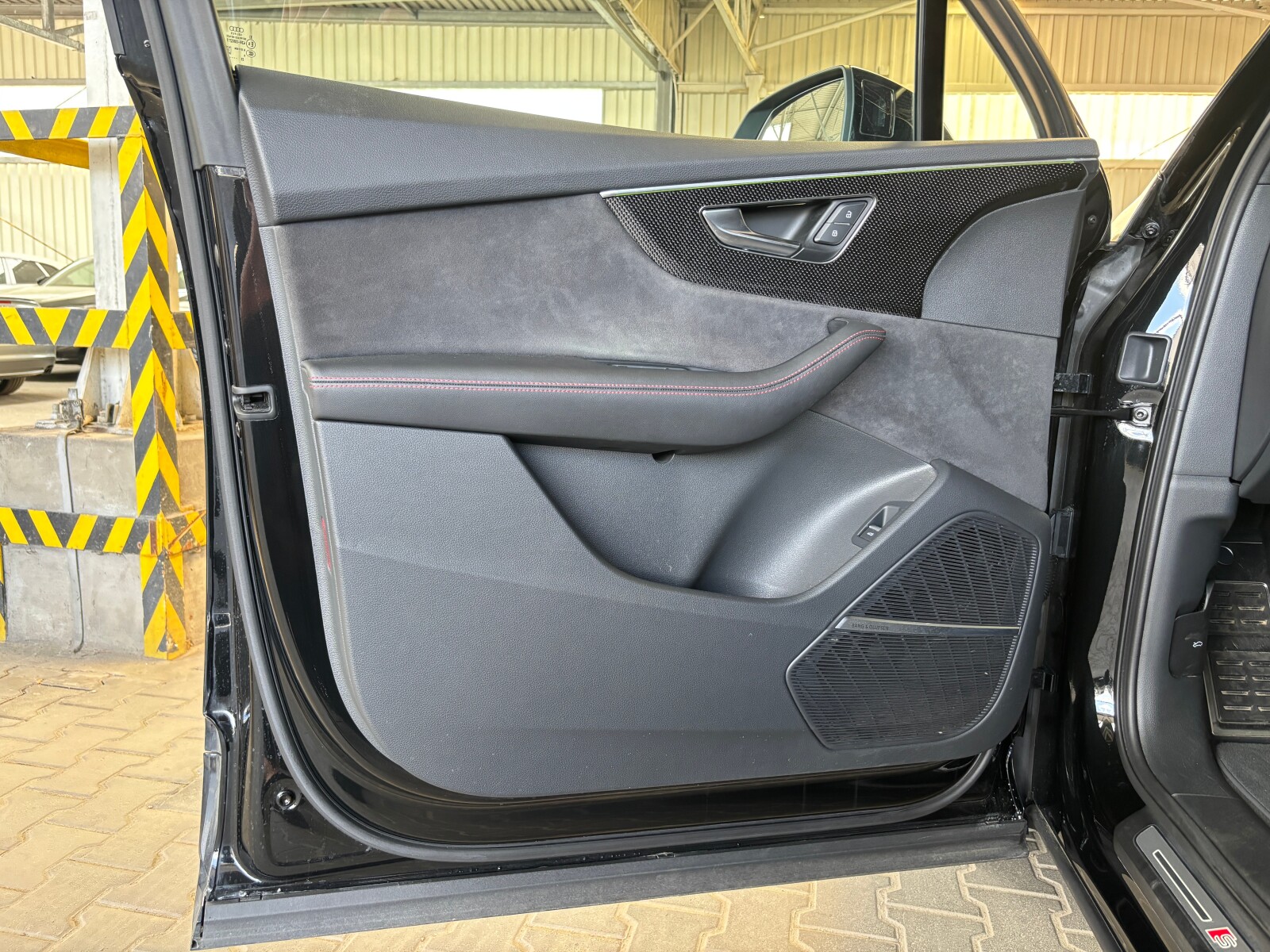 Audi Q7 - zdjęcie 9