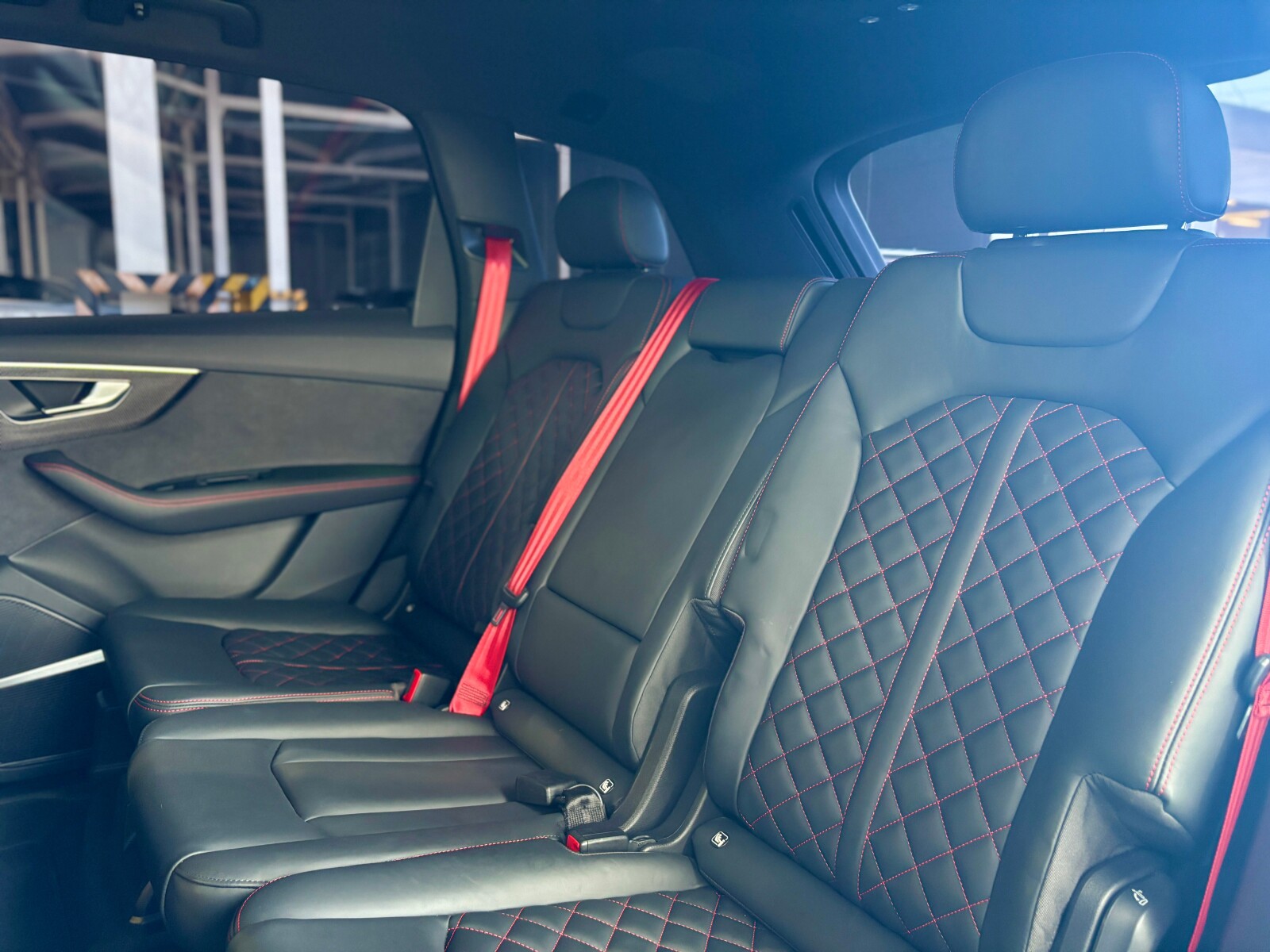 Audi Q7 - zdjęcie 25