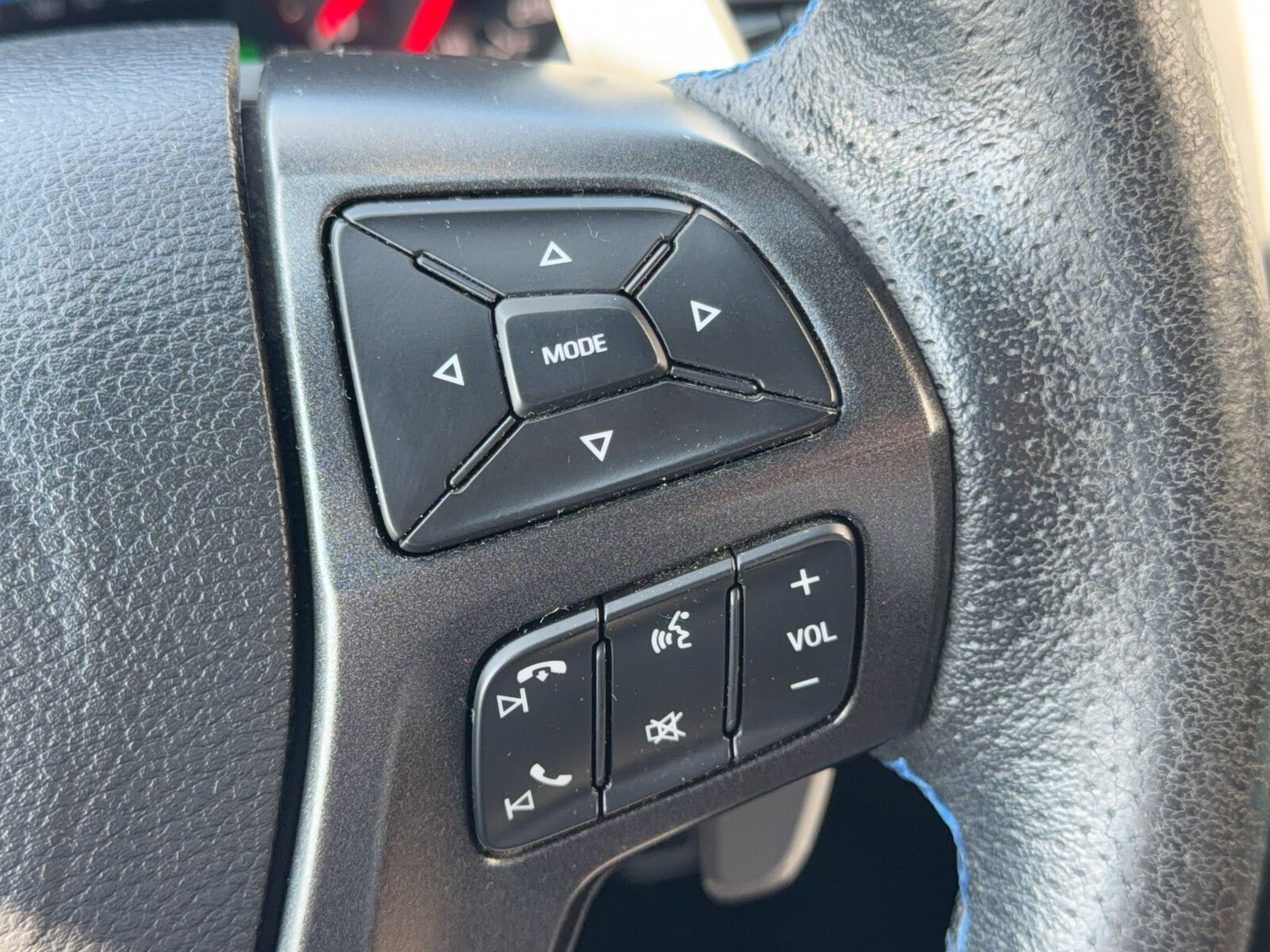 Ford Ranger Raptor - zdjęcie 24