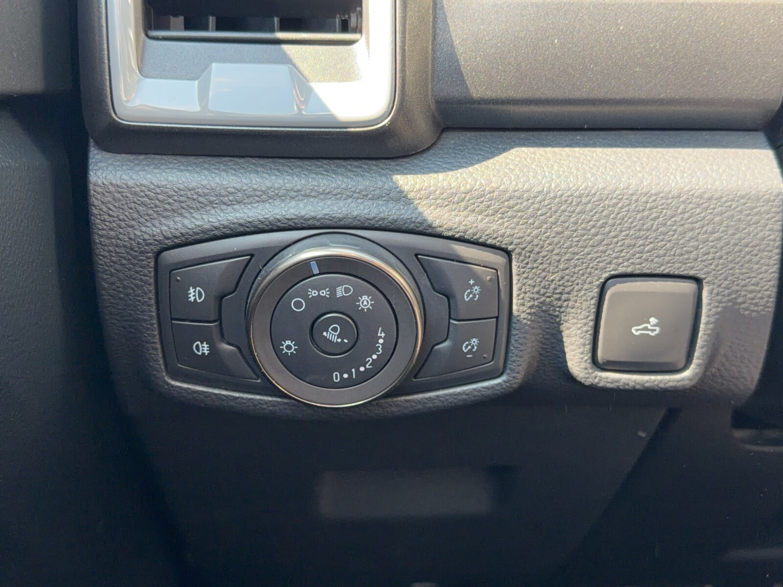 Ford Ranger Raptor - zdjęcie 21