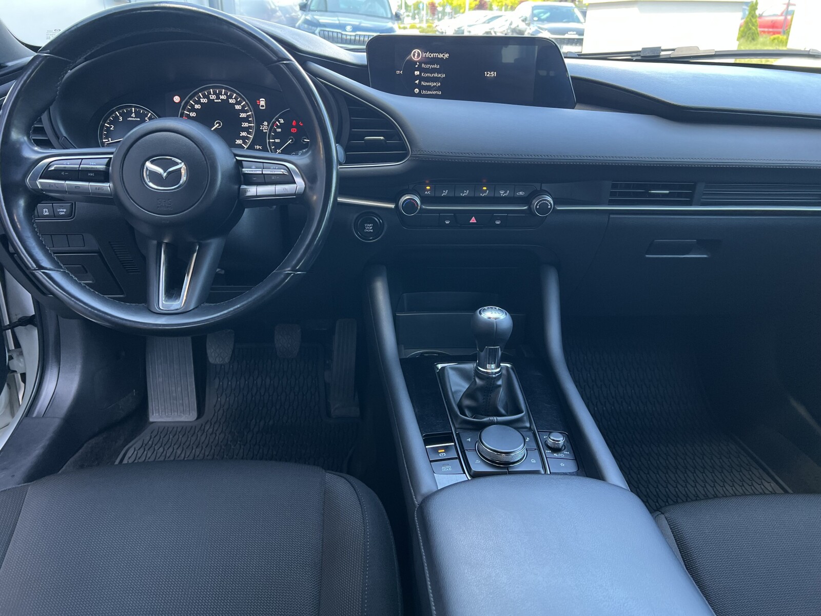 Mazda 3 - zdjęcie 23