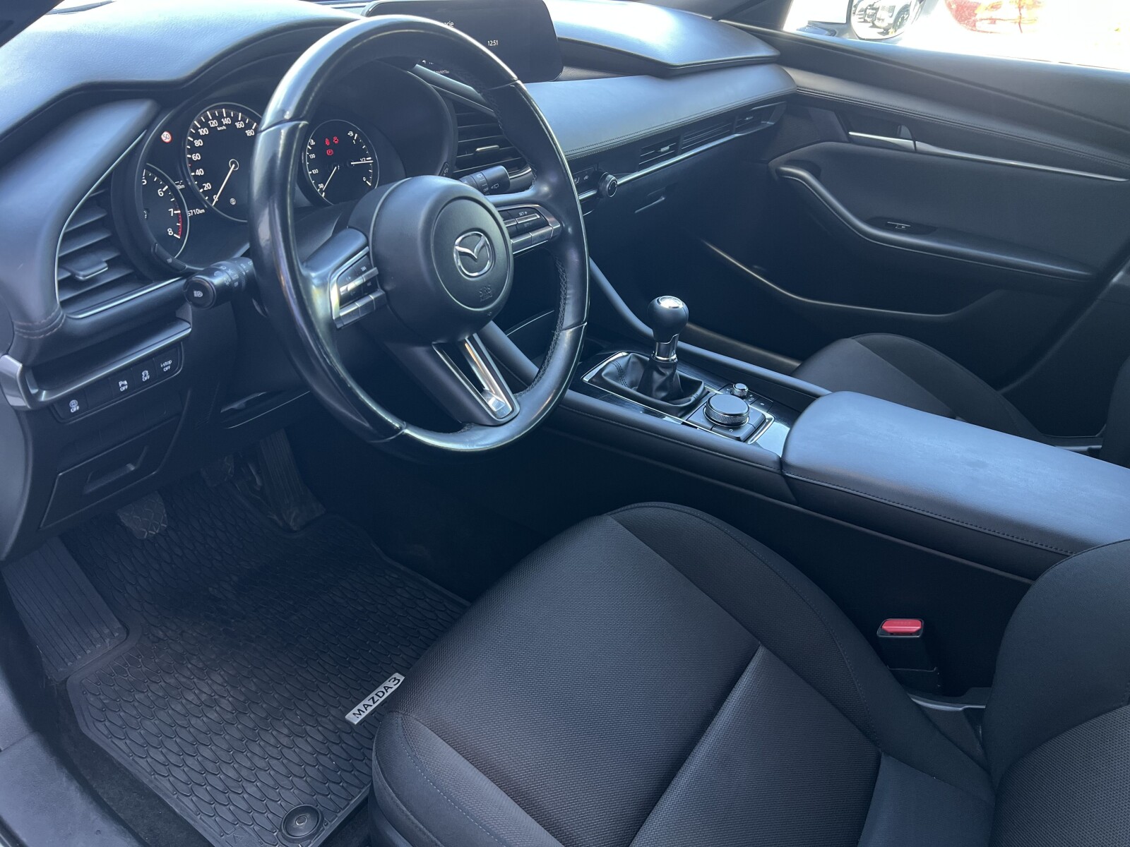 Mazda 3 - zdjęcie 20