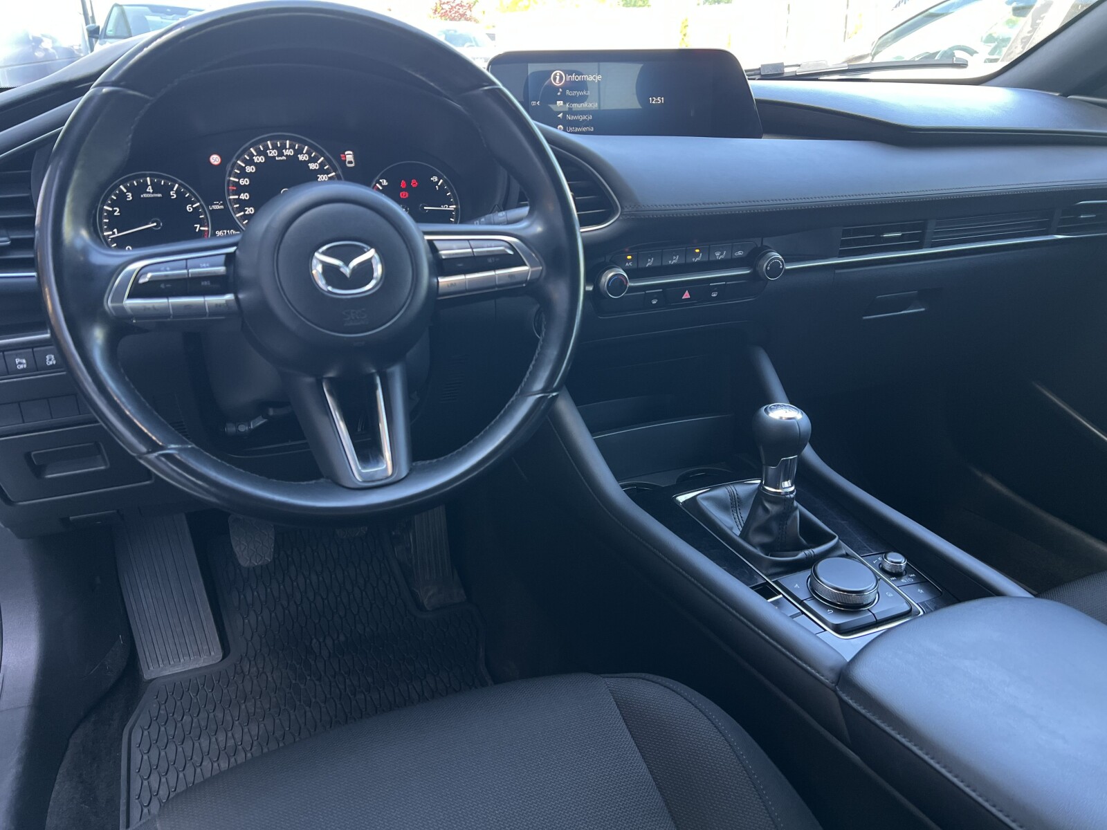 Mazda 3 - zdjęcie 22