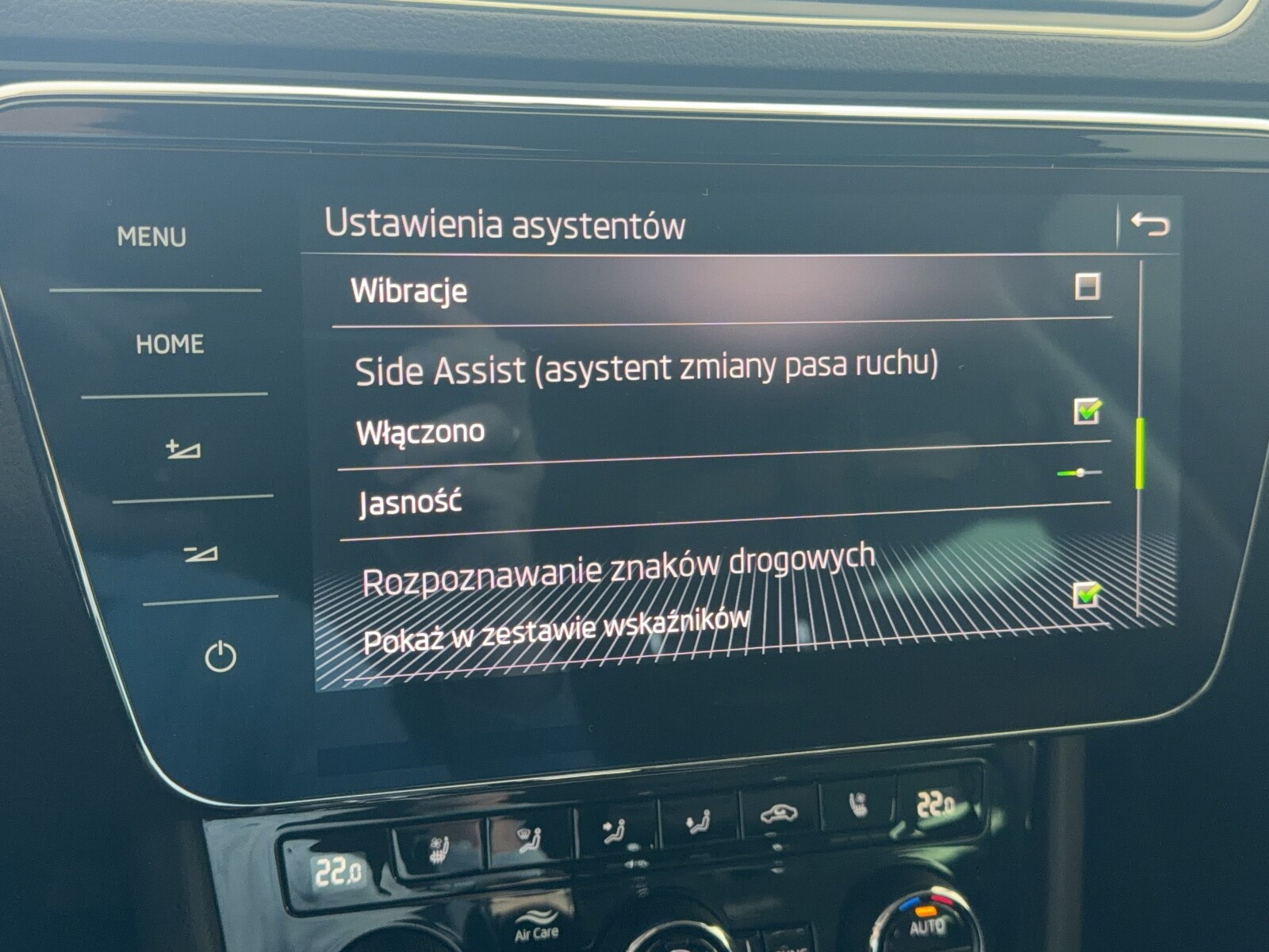 Škoda Superb Combi - zdjęcie 40