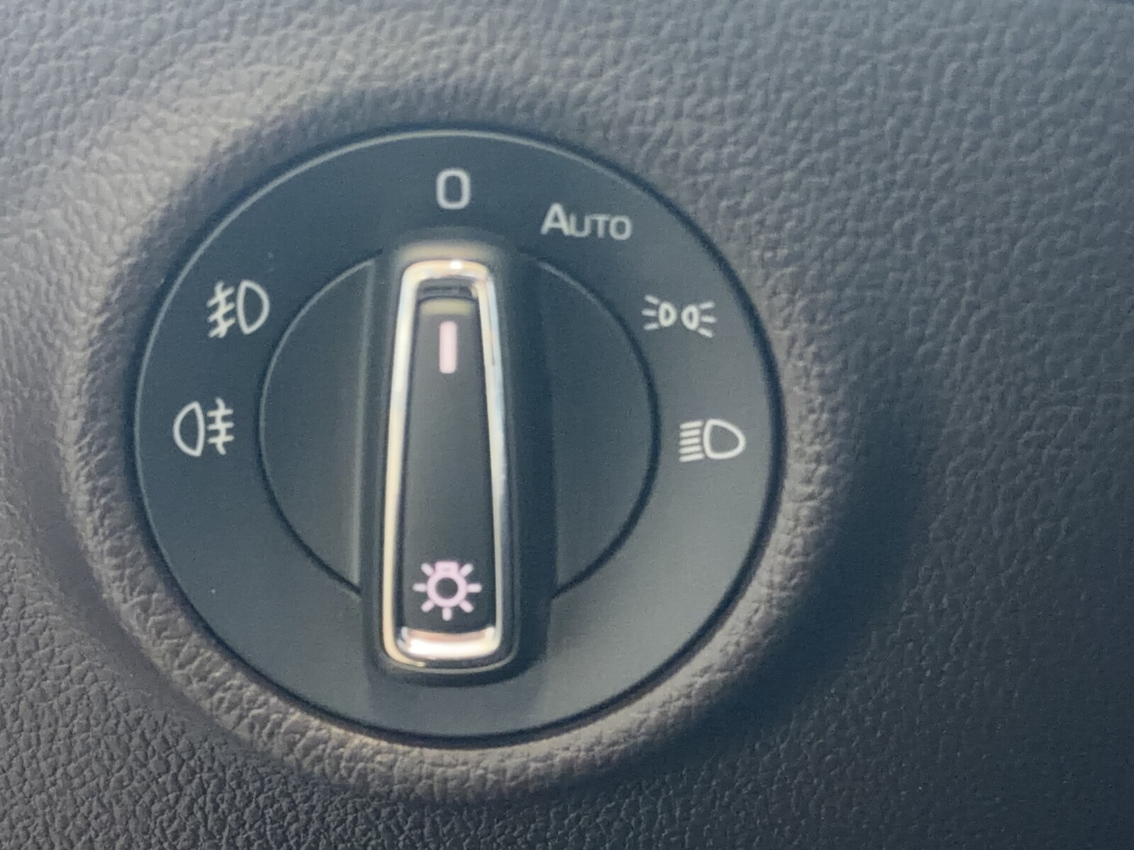 Škoda Superb Combi - zdjęcie 25