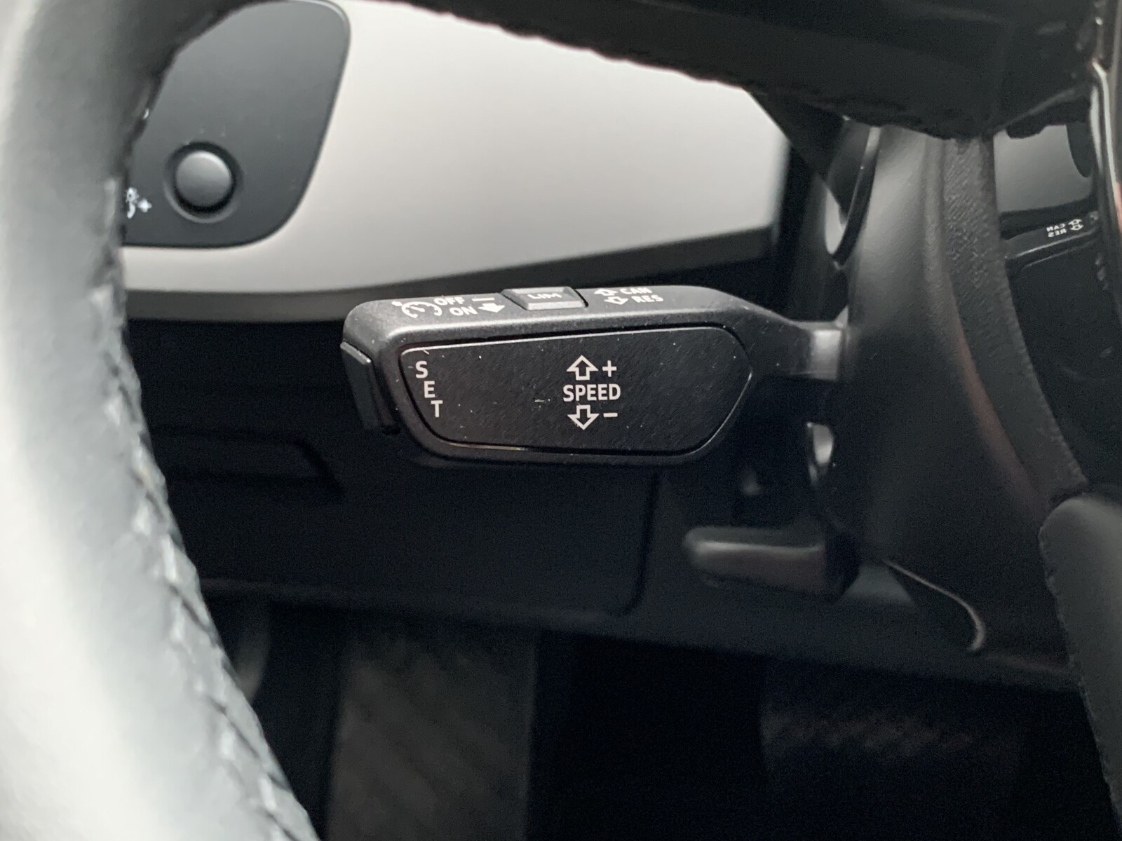 Audi A4 Limousine - zdjęcie 32