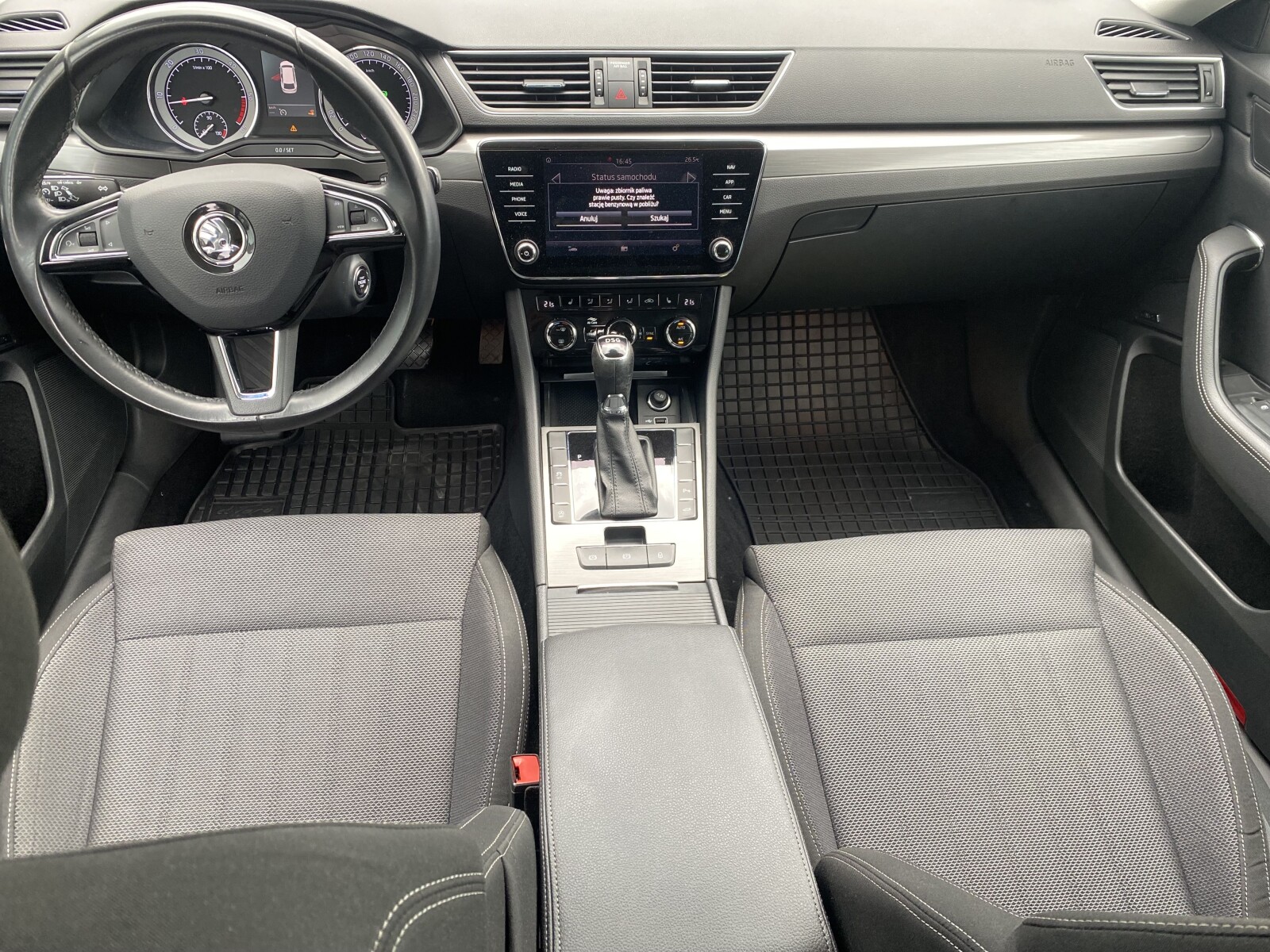 Škoda Superb Combi - zdjęcie 14