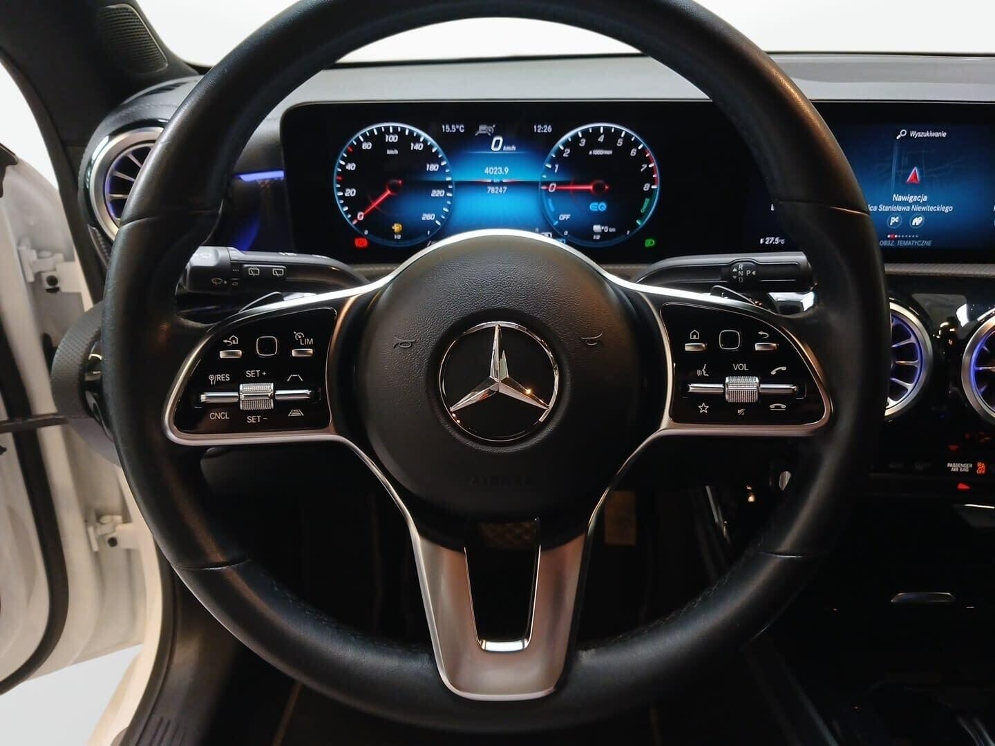 Mercedes-Benz CLA 250 - zdjęcie 17