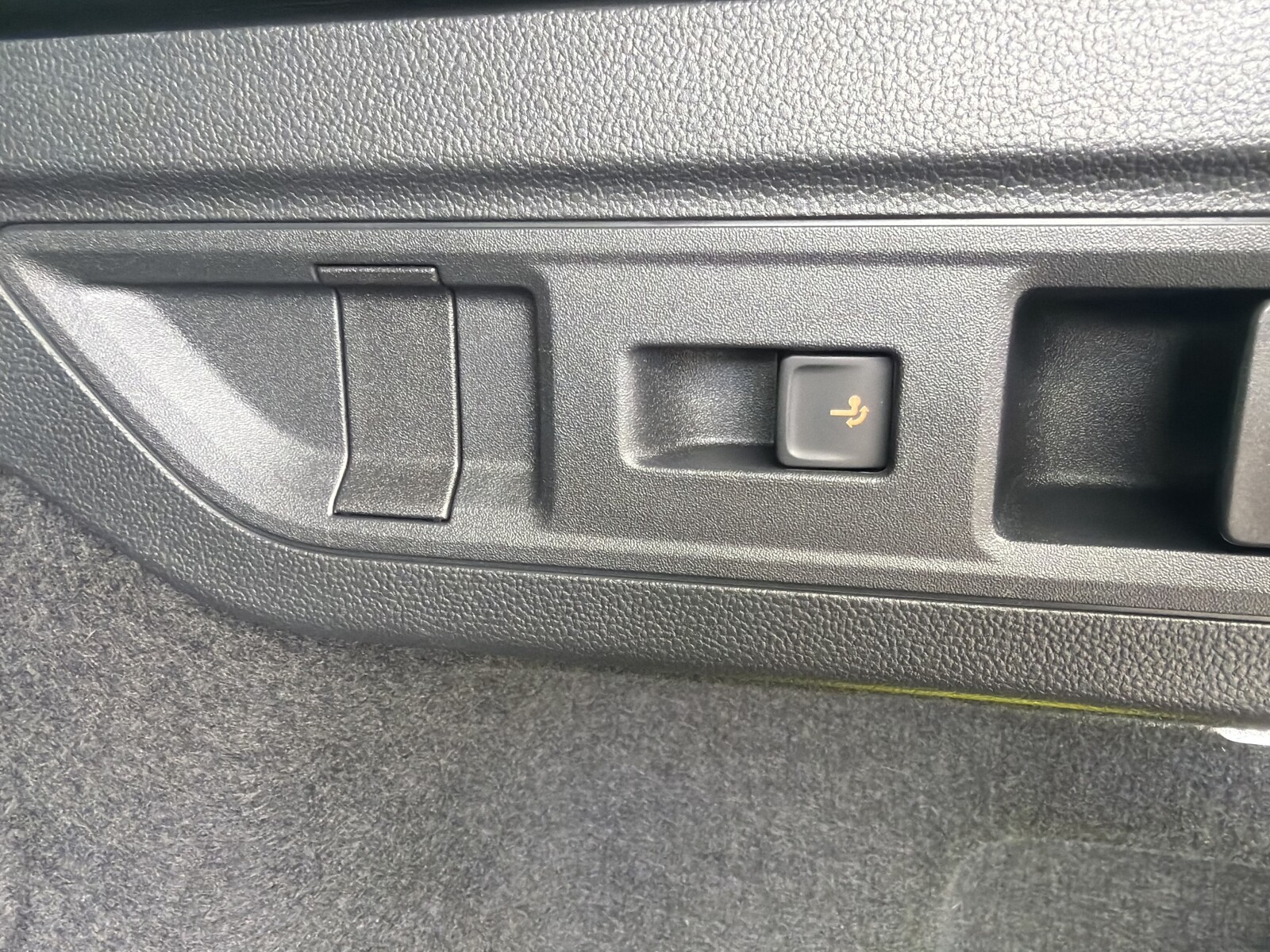 Volkswagen Passat Variant - zdjęcie 19