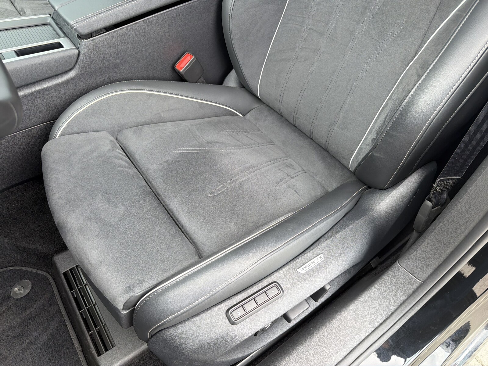 Volkswagen Passat Variant - zdjęcie 12