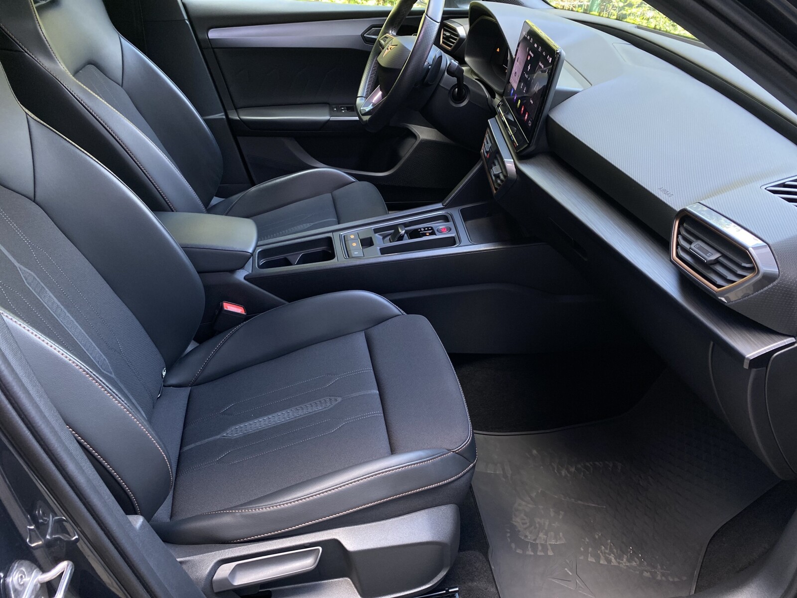 Cupra Leon - zdjęcie 18