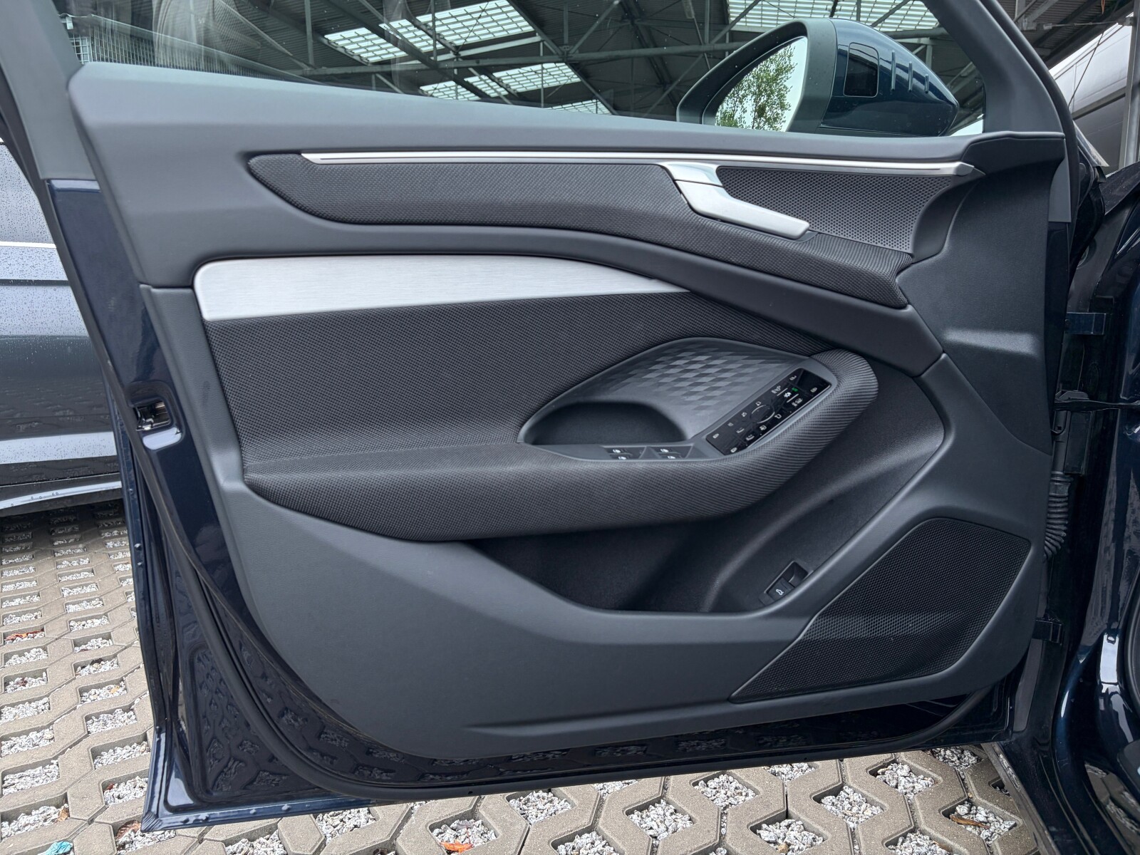 Audi A6 Limousine - zdjęcie 13