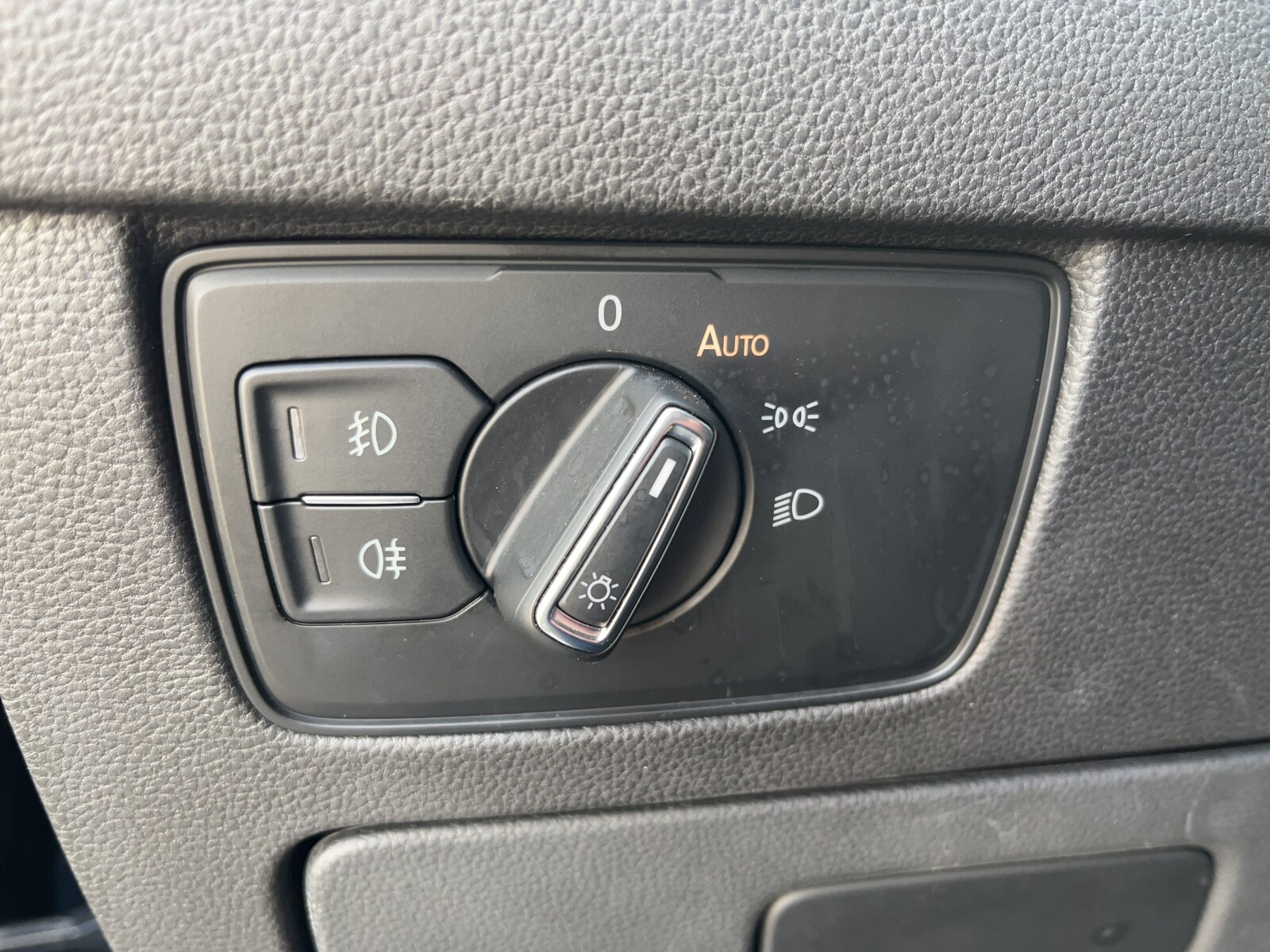 Volkswagen Passat Alltrack - zdjęcie 24