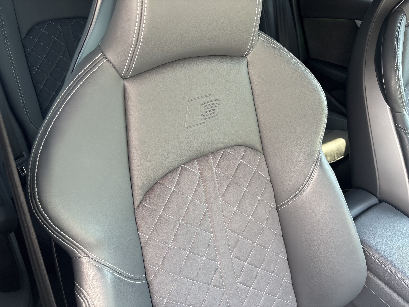 Audi S5 - zdjęcie 34
