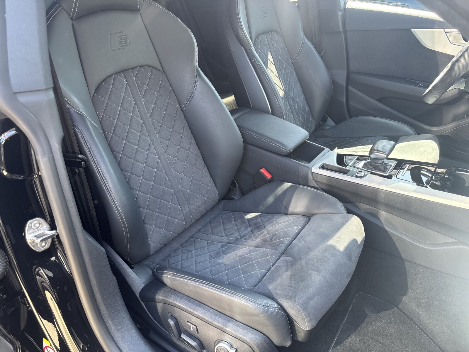 Audi S5 - zdjęcie 33