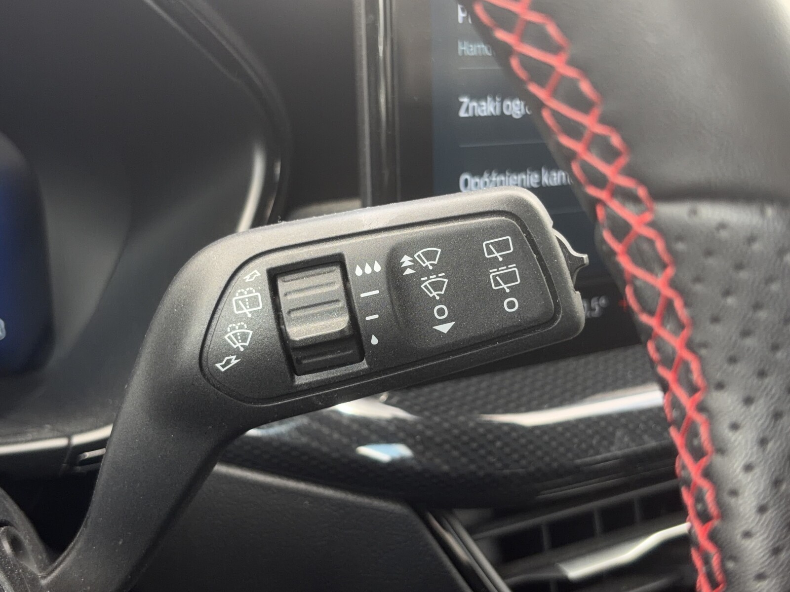 Ford Focus - zdjęcie 25