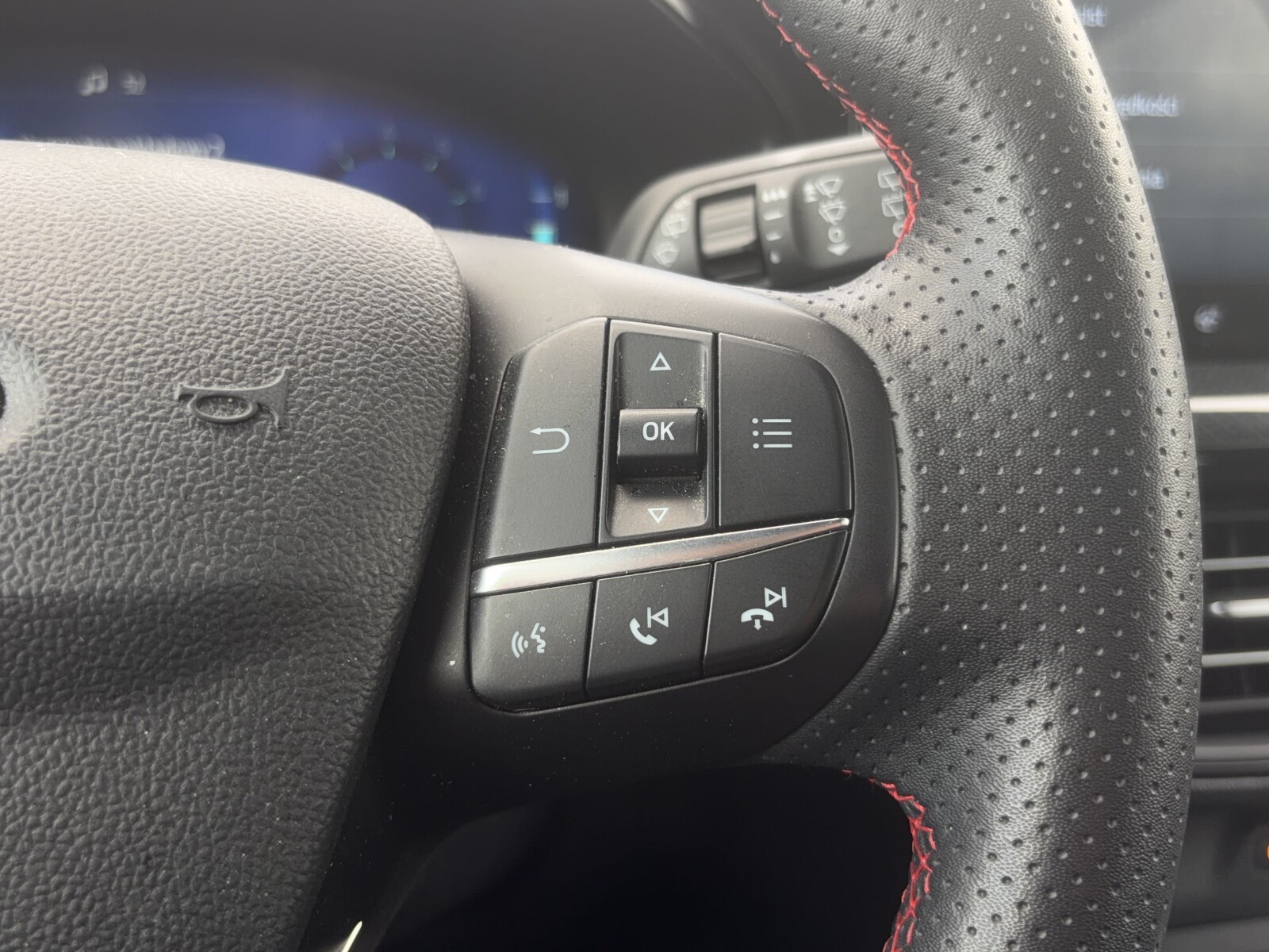 Ford Focus - zdjęcie 19