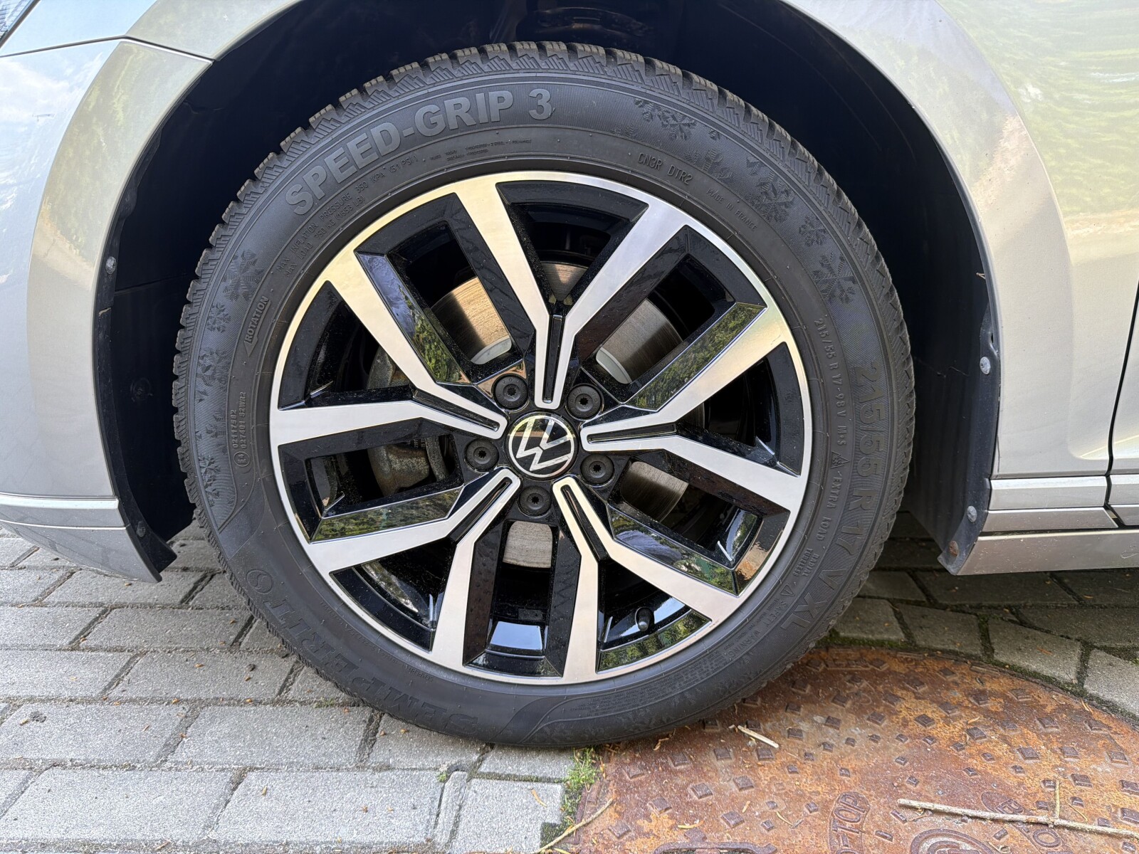 Volkswagen Passat Variant - zdjęcie 18